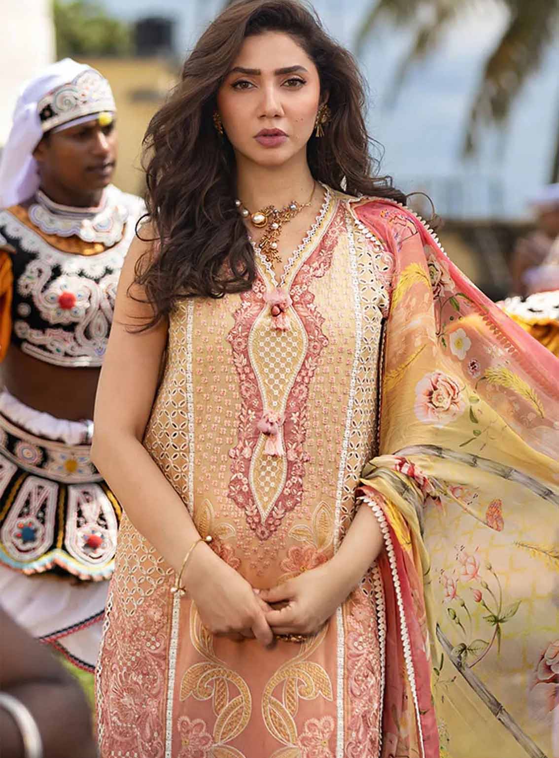 Manaram By Mushq Embroidered Lawn 3 Piece Unstitched Suit MQ25ML D-209 TRANQUIL SPARK Manaram By Mushq Embroidered Lawn 3 Piece Unstitched Suit MQ25ML D-209 TRANQUIL SPARK