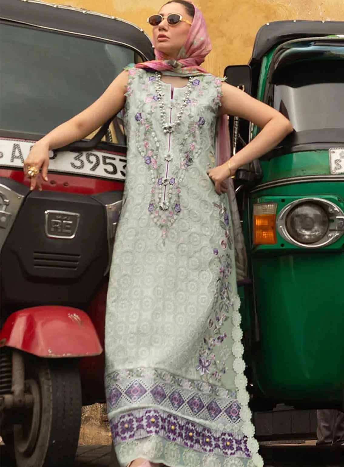 Manaram By Mushq Embroidered Lawn 3 Piece Unstitched Suit MQ25ML D-210 BEAMING DRIFT Manaram By Mushq Embroidered Lawn 3 Piece Unstitched Suit MQ25ML D-210 BEAMING DRIFT