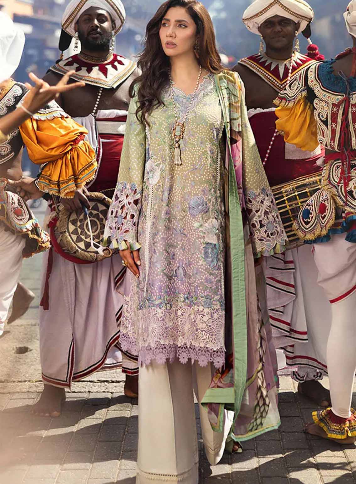 Manaram By Mushq Embroidered Lawn 3 Piece Unstitched Suit MQ25ML D-213 GLITTERING GRACE Manaram By Mushq Embroidered Lawn 3 Piece Unstitched Suit MQ25ML D-213 GLITTERING GRACE