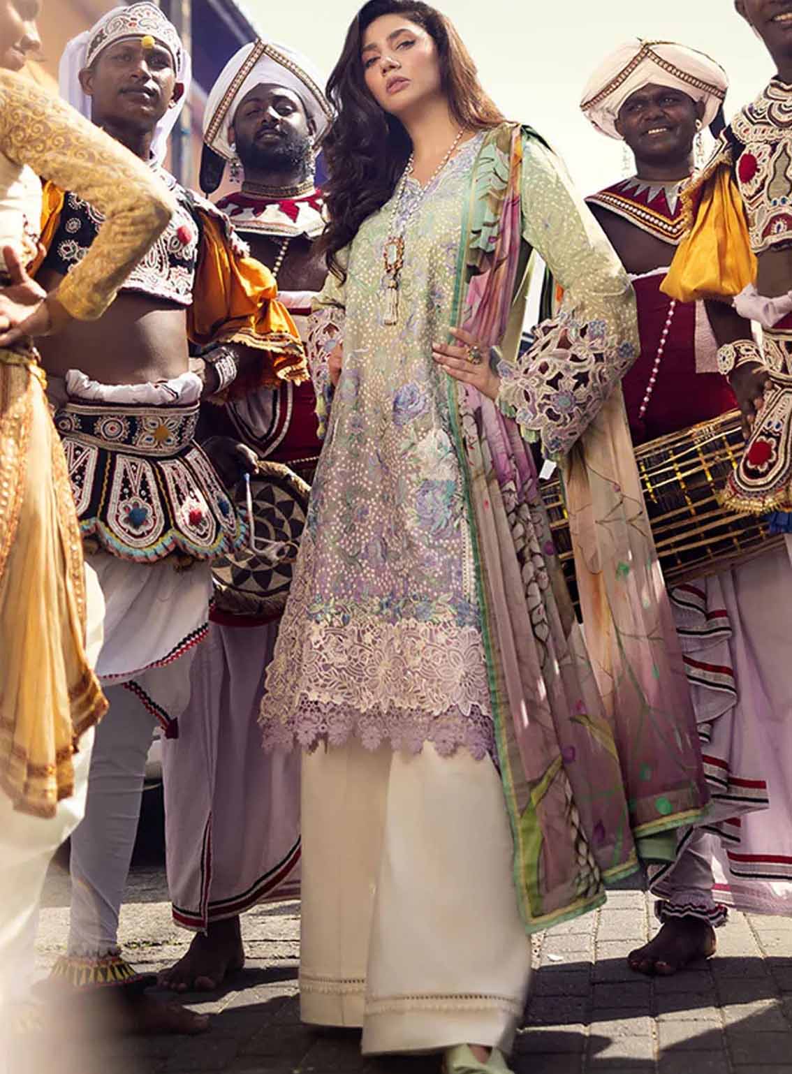 Manaram By Mushq Embroidered Lawn 3 Piece Unstitched Suit MQ25ML D-213 GLITTERING GRACE Manaram By Mushq Embroidered Lawn 3 Piece Unstitched Suit MQ25ML D-213 GLITTERING GRACE
