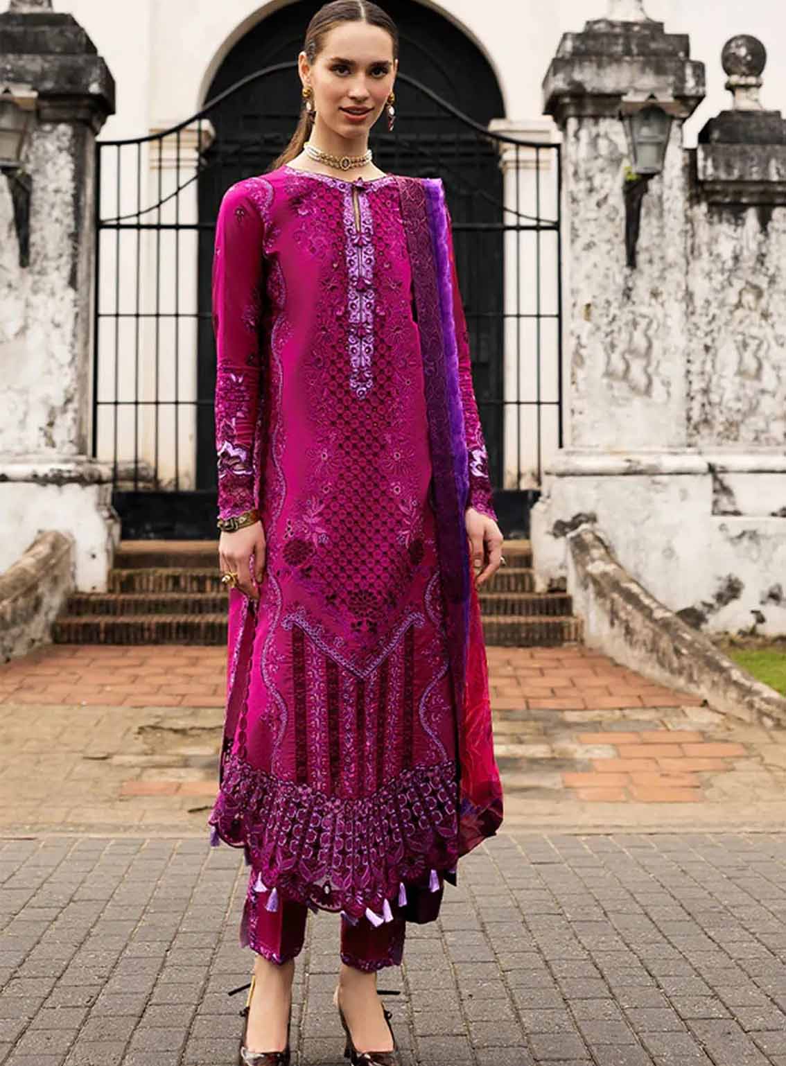 Manaram By Mushq Embroidered Lawn 3 Piece Unstitched Suit MQ25ML D-214 DREAMY WHIRL Manaram By Mushq Embroidered Lawn 3 Piece Unstitched Suit MQ25ML D-214 DREAMY WHIRL