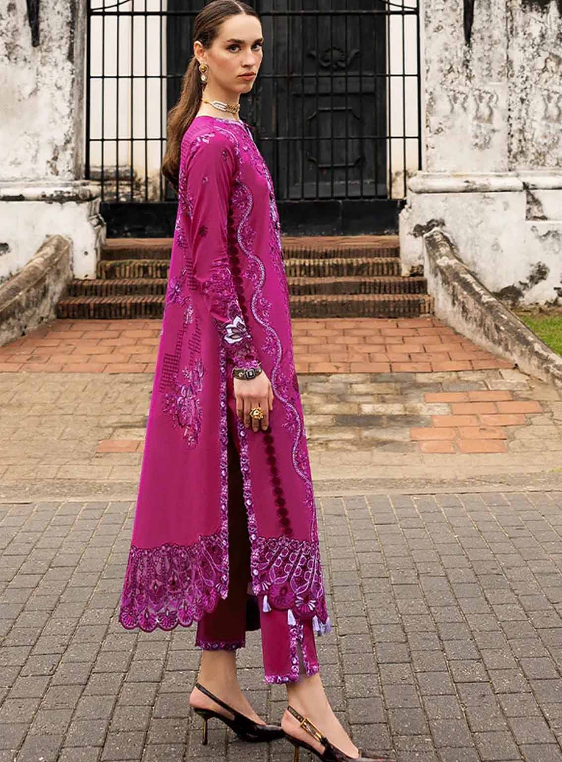 Manaram By Mushq Embroidered Lawn 3 Piece Unstitched Suit MQ25ML D-214 DREAMY WHIRL Manaram By Mushq Embroidered Lawn 3 Piece Unstitched Suit MQ25ML D-214 DREAMY WHIRL
