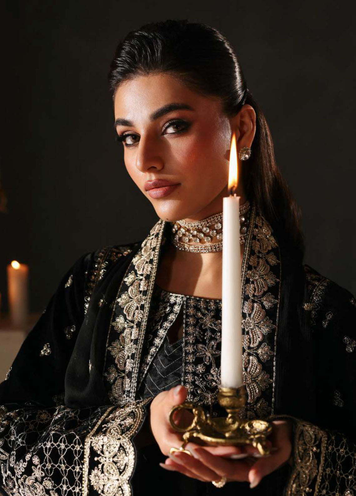 Marais By Gulaal Formals Embroidered Velvet 3 Piece Unstitched Suit GL25MVF D-V-09 ECLISSA Marais By Gulaal Formals Embroidered Velvet 3 Piece Unstitched Suit GL25MVF D-V-09 ECLISSA