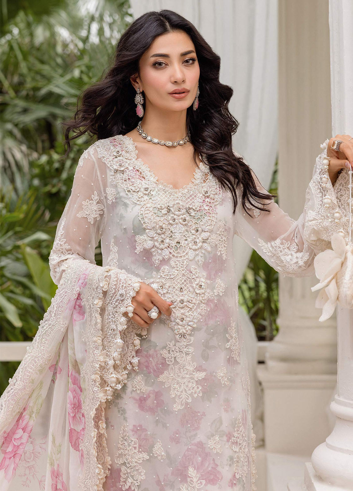Maria B Embroidered Chiffon 3 Piece Unstitched Suit MB25C D-01 Maria B Embroidered Chiffon 3 Piece Unstitched Suit MB25C D-01