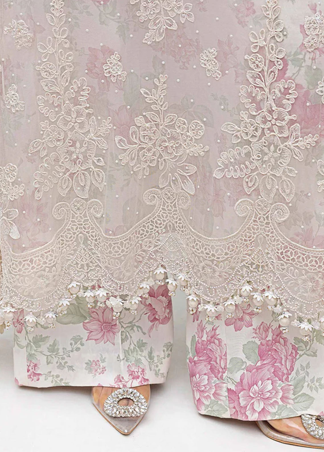 Maria B Embroidered Chiffon 3 Piece Unstitched Suit MB25C D-01 Maria B Embroidered Chiffon 3 Piece Unstitched Suit MB25C D-01