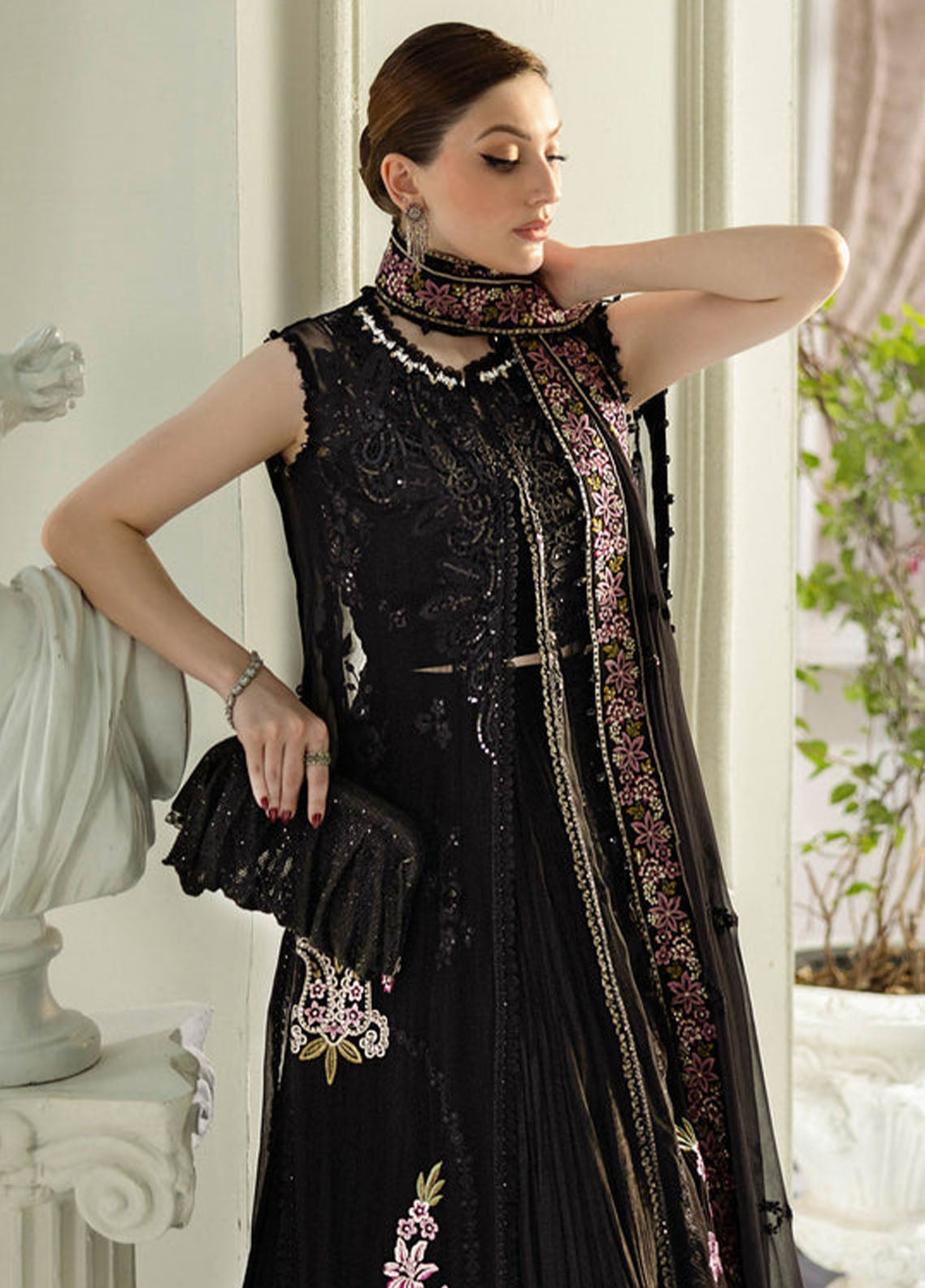 Maria B Embroidered Chiffon 3 Piece Unstitched Suit MB25C D-04 Maria B Embroidered Chiffon 3 Piece Unstitched Suit MB25C D-04