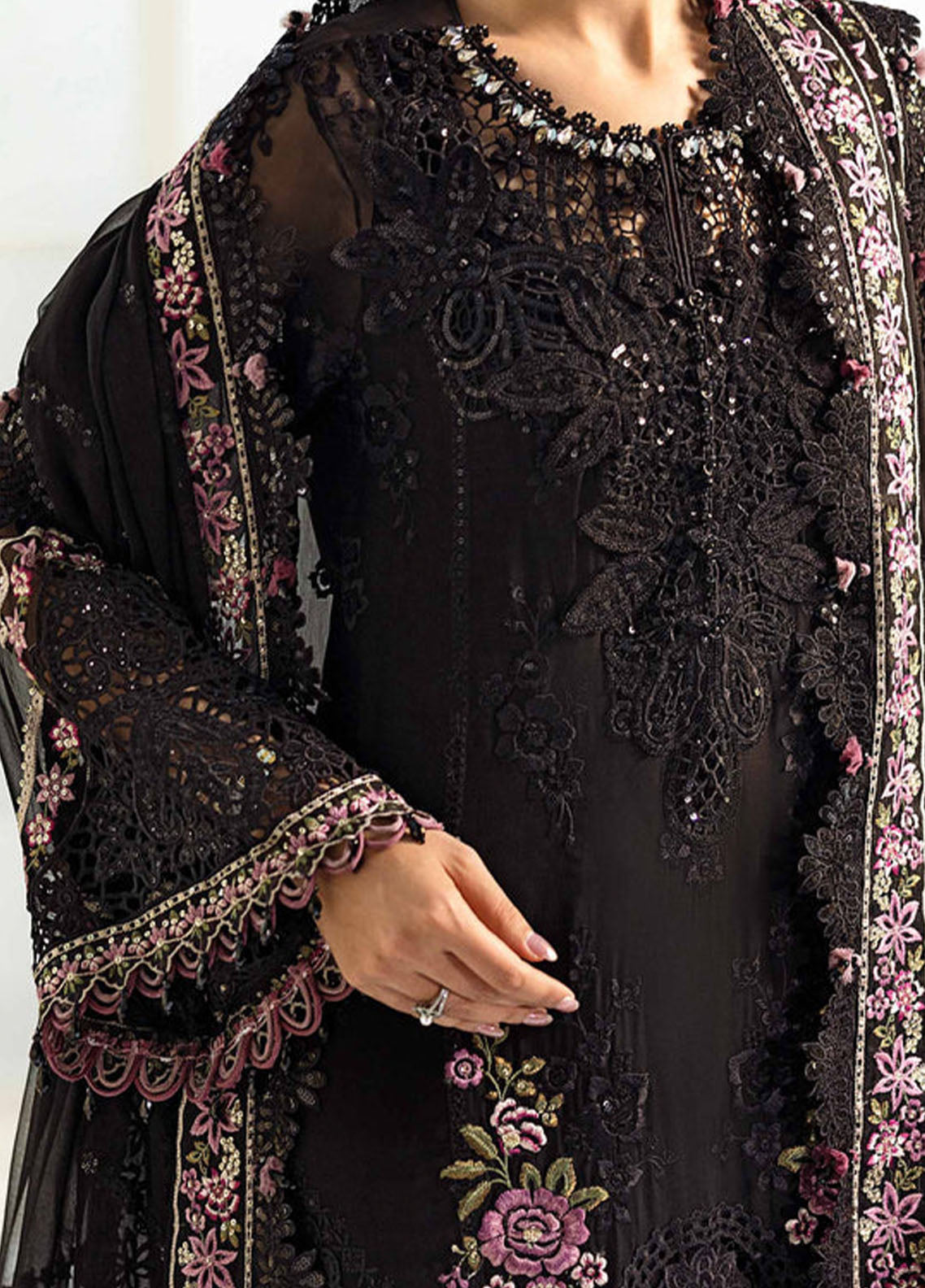 Maria B Embroidered Chiffon 3 Piece Unstitched Suit MB25C D-04 Maria B Embroidered Chiffon 3 Piece Unstitched Suit MB25C D-04