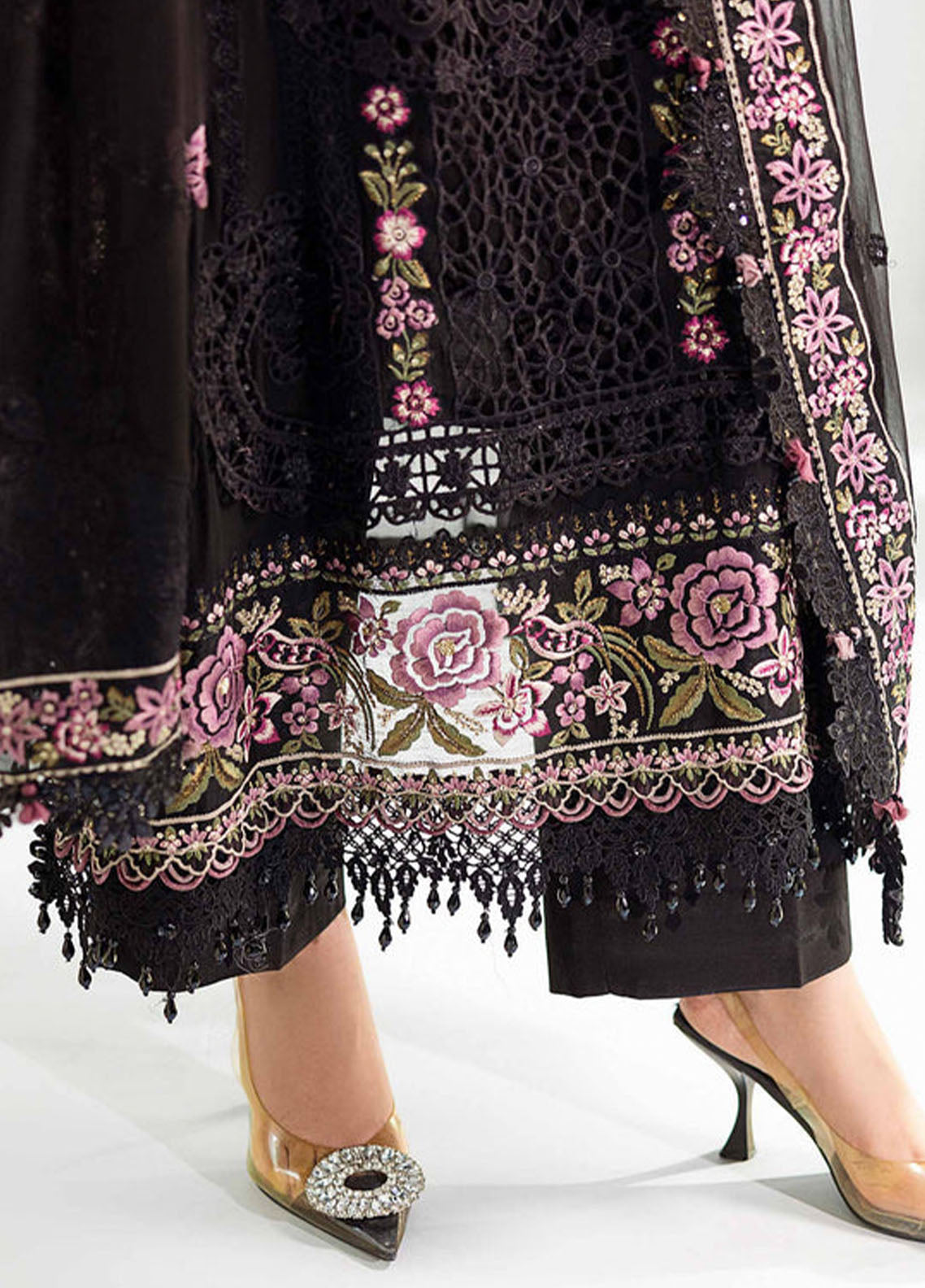 Maria B Embroidered Chiffon 3 Piece Unstitched Suit MB25C D-04 Maria B Embroidered Chiffon 3 Piece Unstitched Suit MB25C D-04