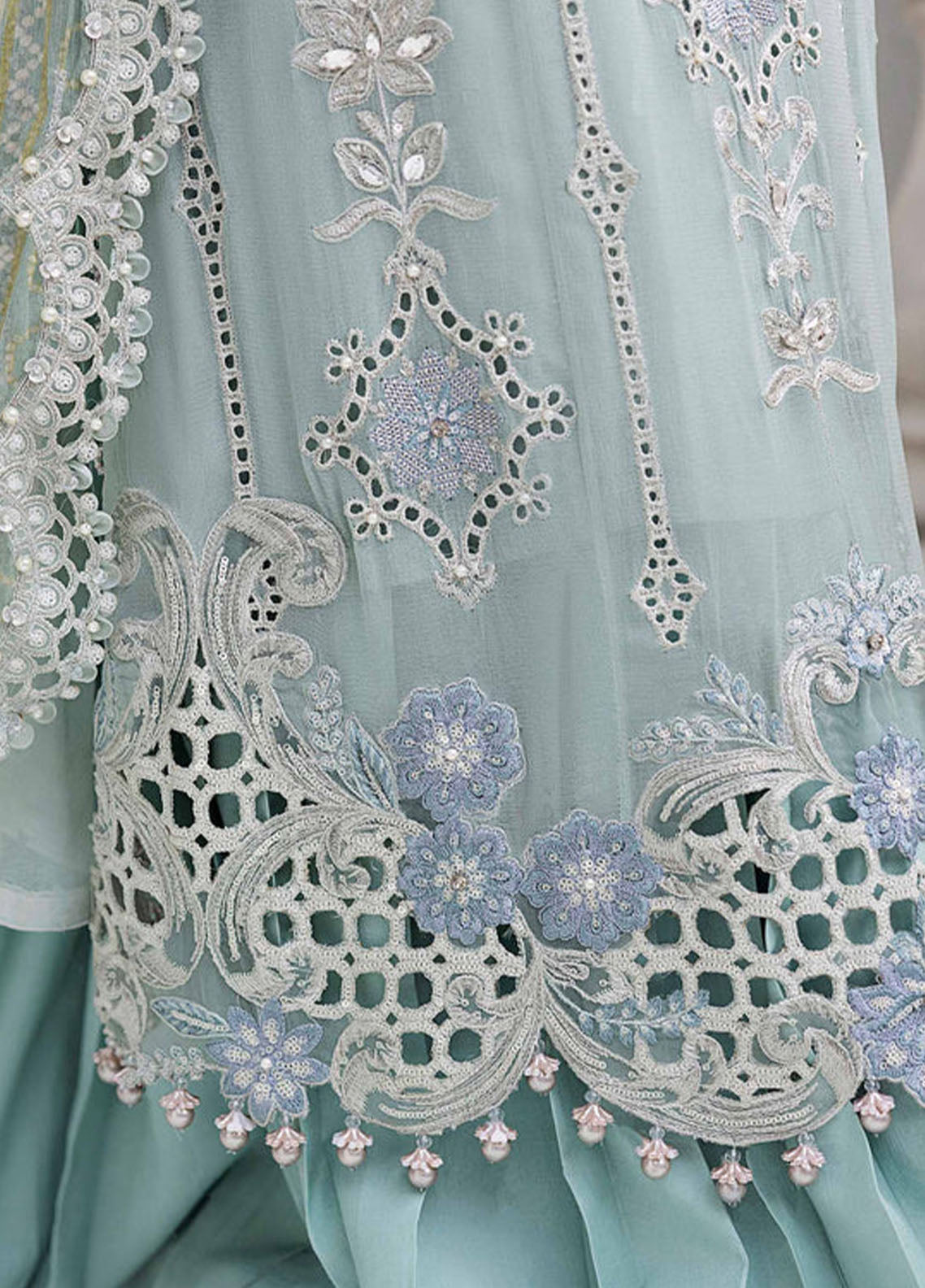 Maria B Embroidered Chiffon 3 Piece Unstitched Suit MB25C D-08 Maria B Embroidered Chiffon 3 Piece Unstitched Suit MB25C D-08
