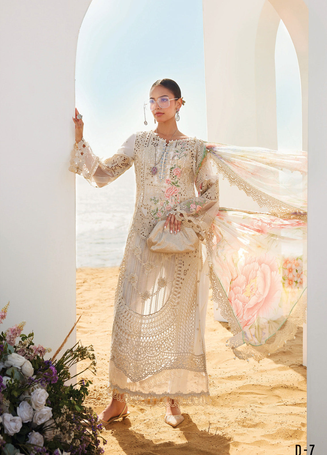 Maria B Embroidered Lawn 3 Piece Unstitched Suit MB25LL D-07 Maria B Embroidered Lawn 3 Piece Unstitched Suit MB25LL D-07