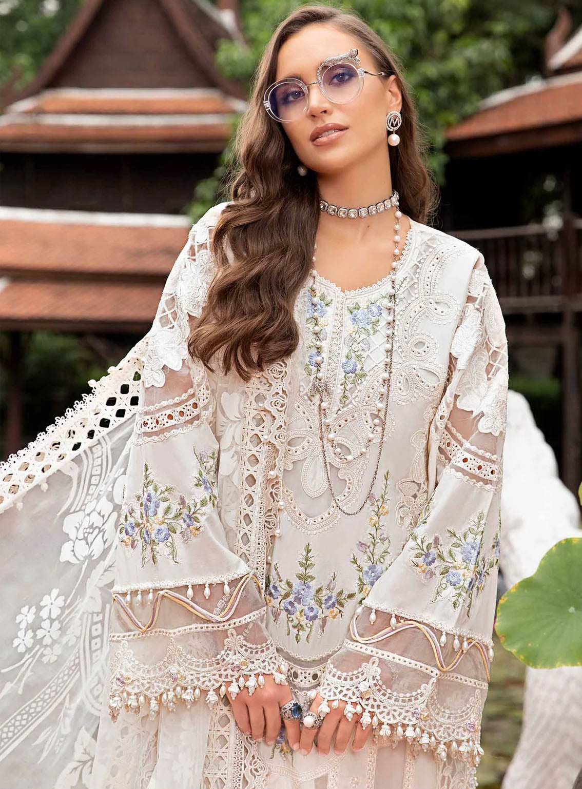 Maria B Luxury Embroidered Lawn Eid Edit-II 3 Piece Unstitched Suit MB24EE2 D-04 Maria B Luxury Embroidered Lawn Eid Edit-II 3 Piece Unstitched Suit MB24EE2 D-04