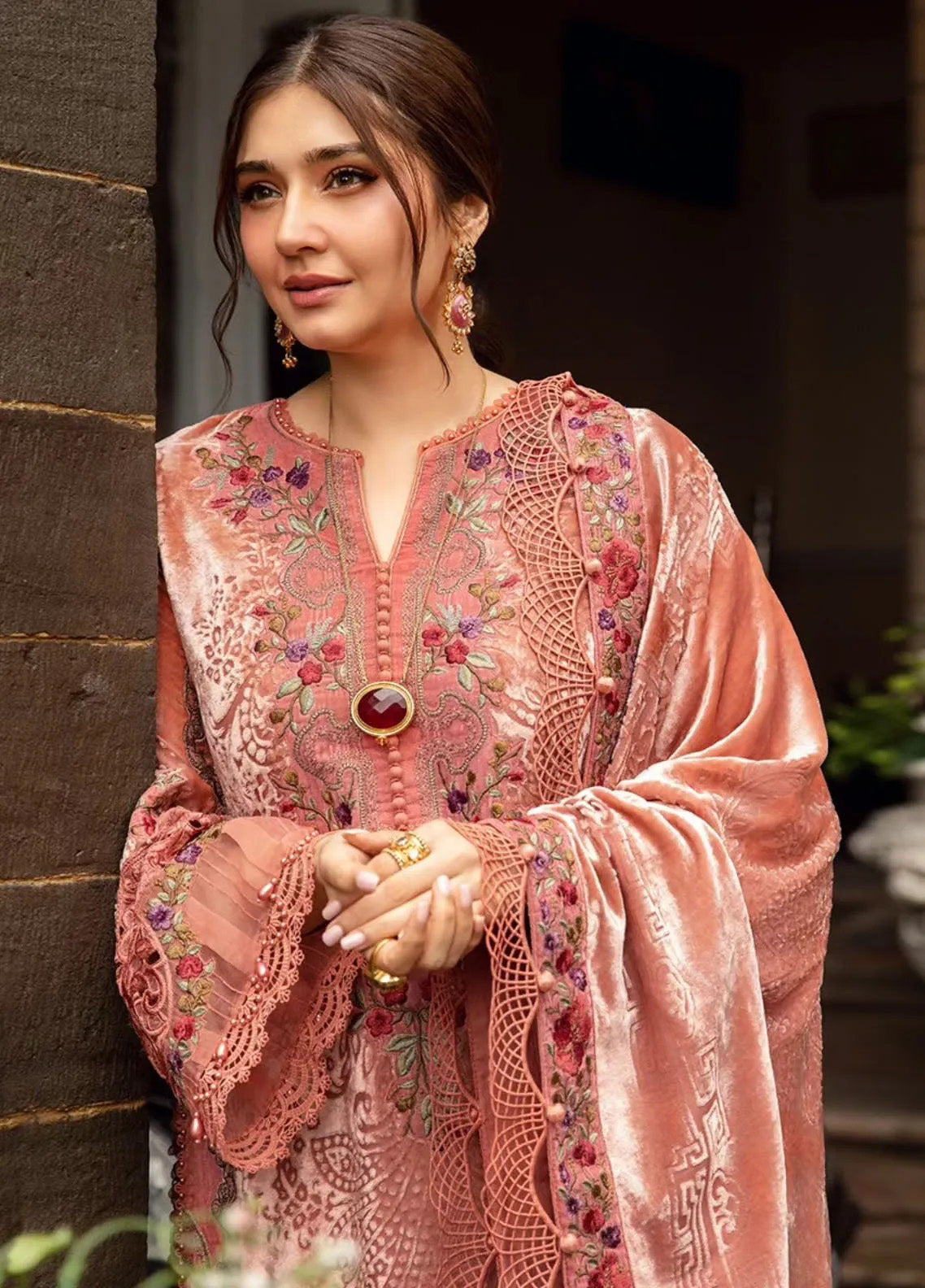 Maria B Winter Luxe Embroidered Palachi 3 Piece Unstitched Suit MB24WL DL-1206 Maria B Winter Luxe Embroidered Palachi 3 Piece Unstitched Suit MB24WL DL-1206