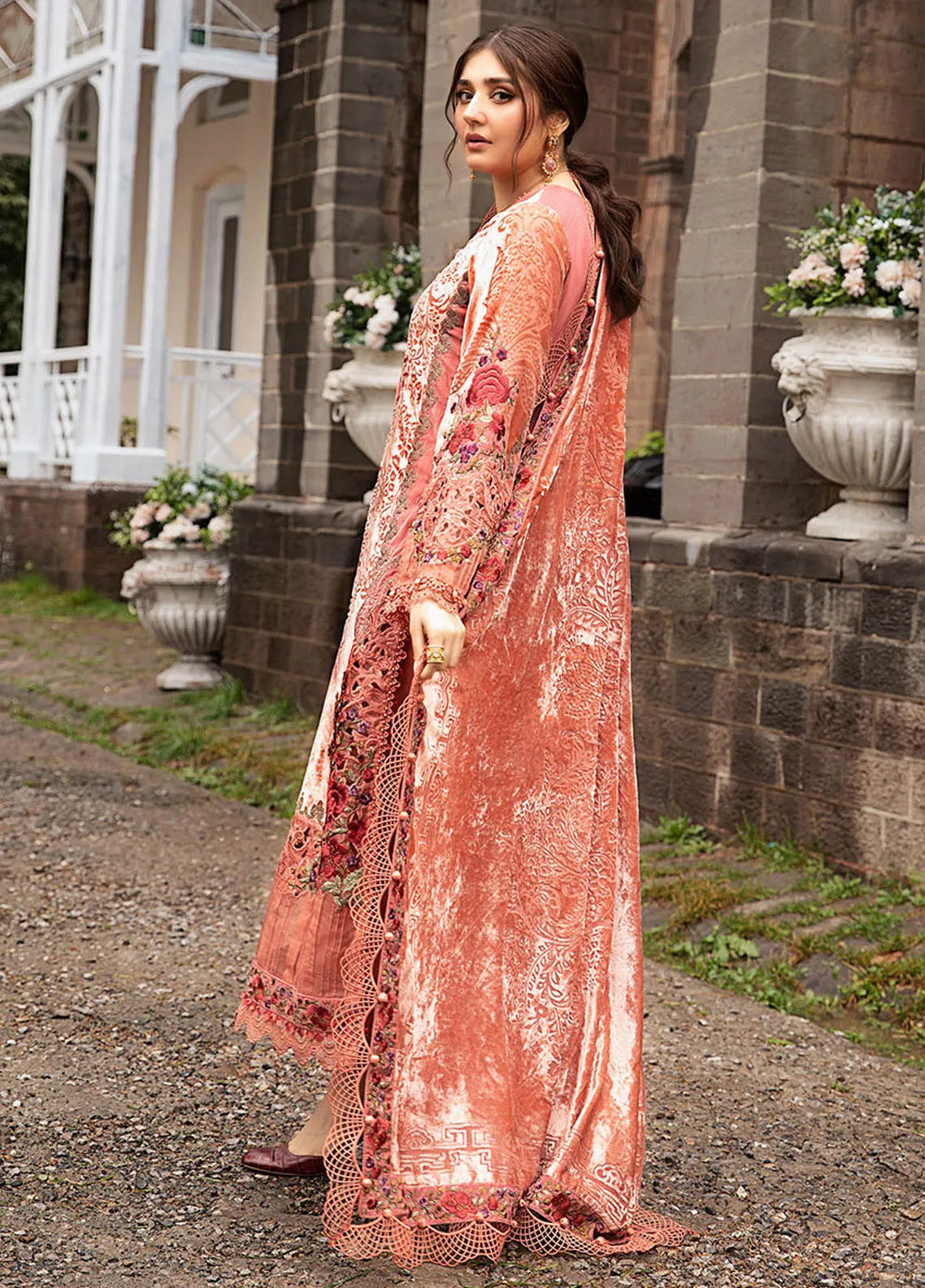Maria B Winter Luxe Embroidered Palachi 3 Piece Unstitched Suit MB24WL DL-1206 Maria B Winter Luxe Embroidered Palachi 3 Piece Unstitched Suit MB24WL DL-1206