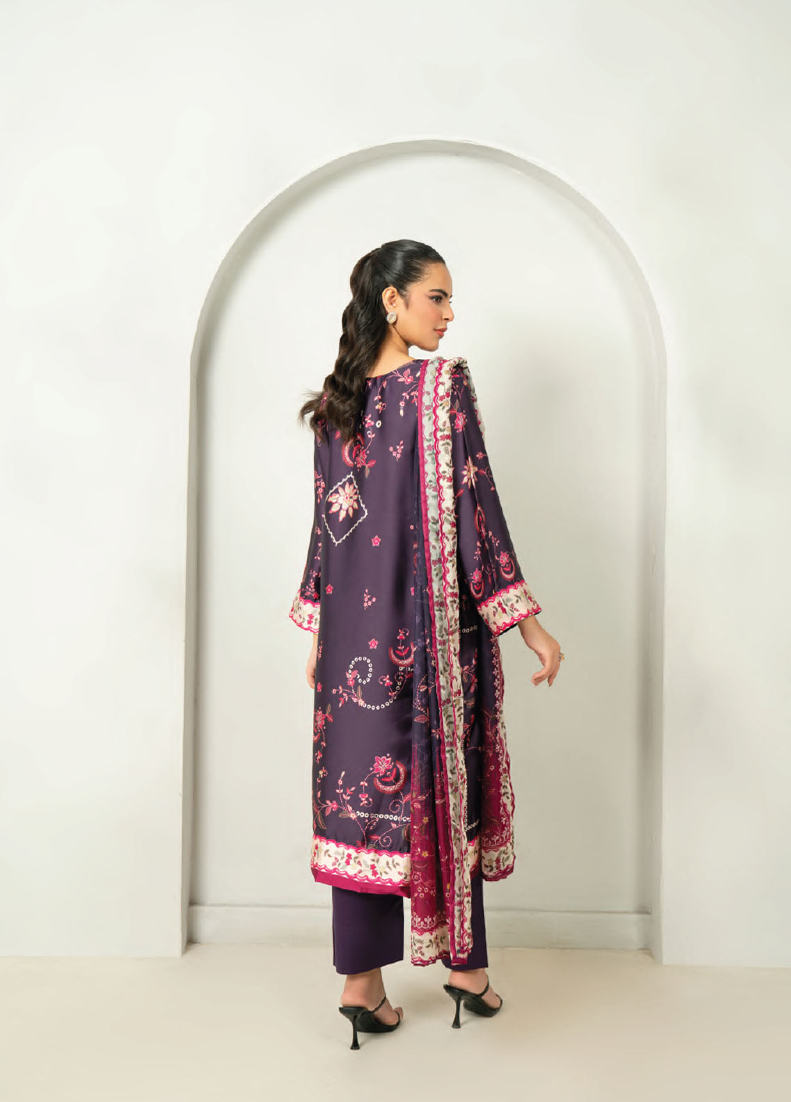 Marine By Rashid Textile Luxury Printed Silk 3 Piece Unstitched Suit RT25LS D-1001 Marine By Rashid Textile Luxury Printed Silk 3 Piece Unstitched Suit RT25LS D-1001
