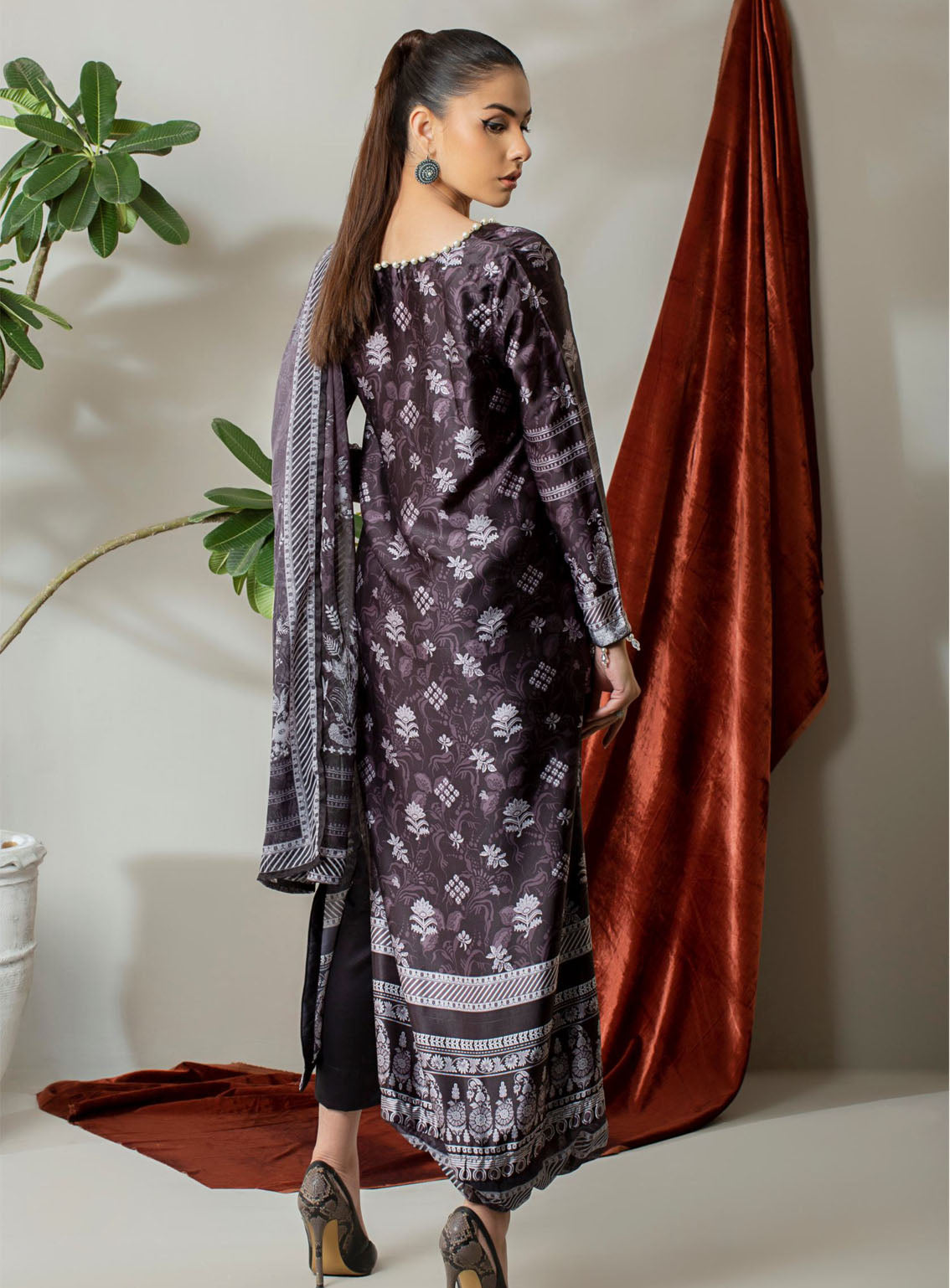Marine By Rashid Textile Silk Luxury Printed 3 Piece Unstitched Suit RT24MV1 D-8289 Marine By Rashid Textile Silk Luxury Printed 3 Piece Unstitched Suit RT24MV1 D-8289