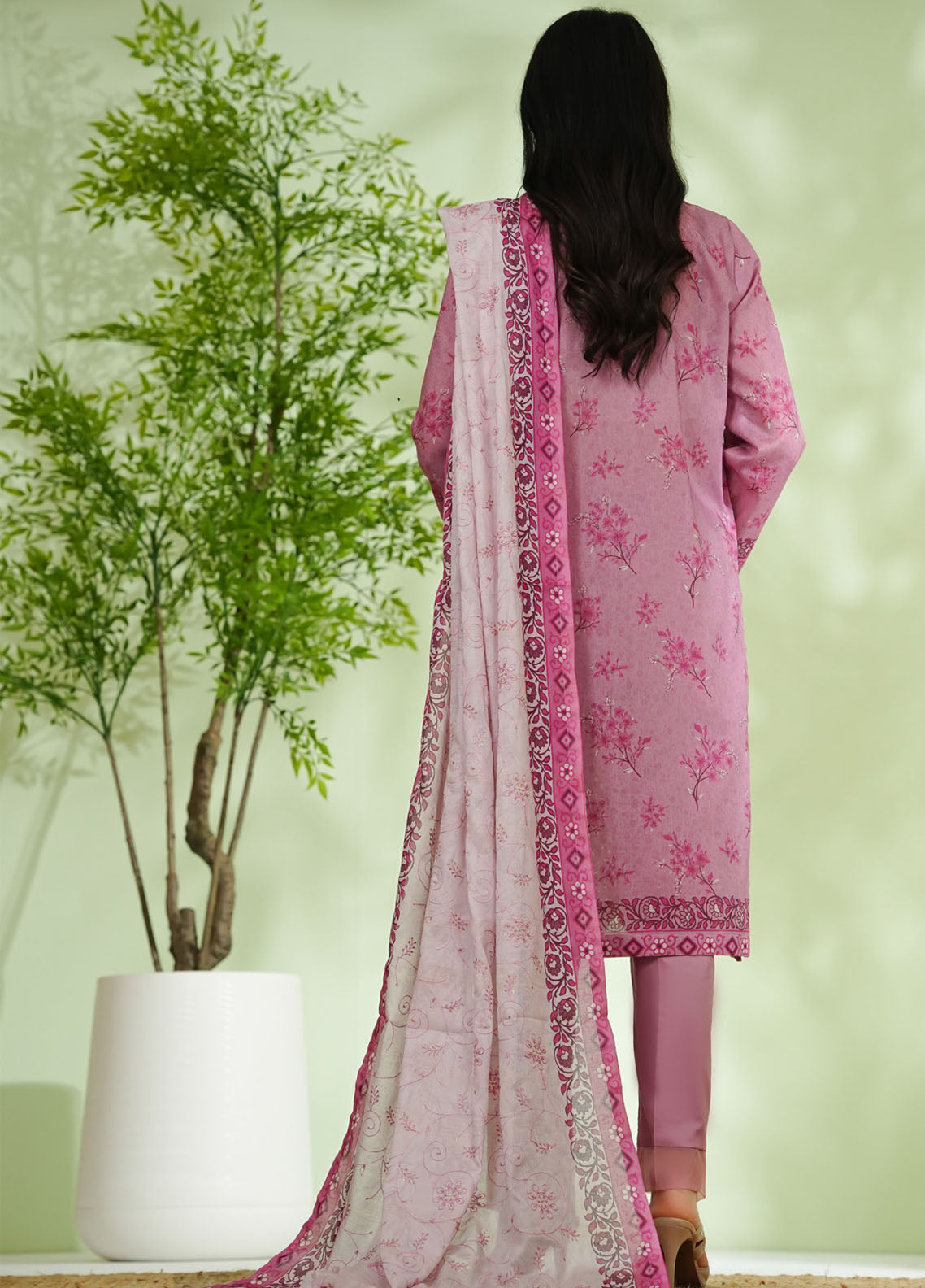 Mariyah By VS Textile Chikankari Embroidered Khaddar 3 Piece Unstitched Suit VS25MCED D-043 Mariyah By VS Textile Chikankari Embroidered Khaddar 3 Piece Unstitched Suit VS25MCED D-043