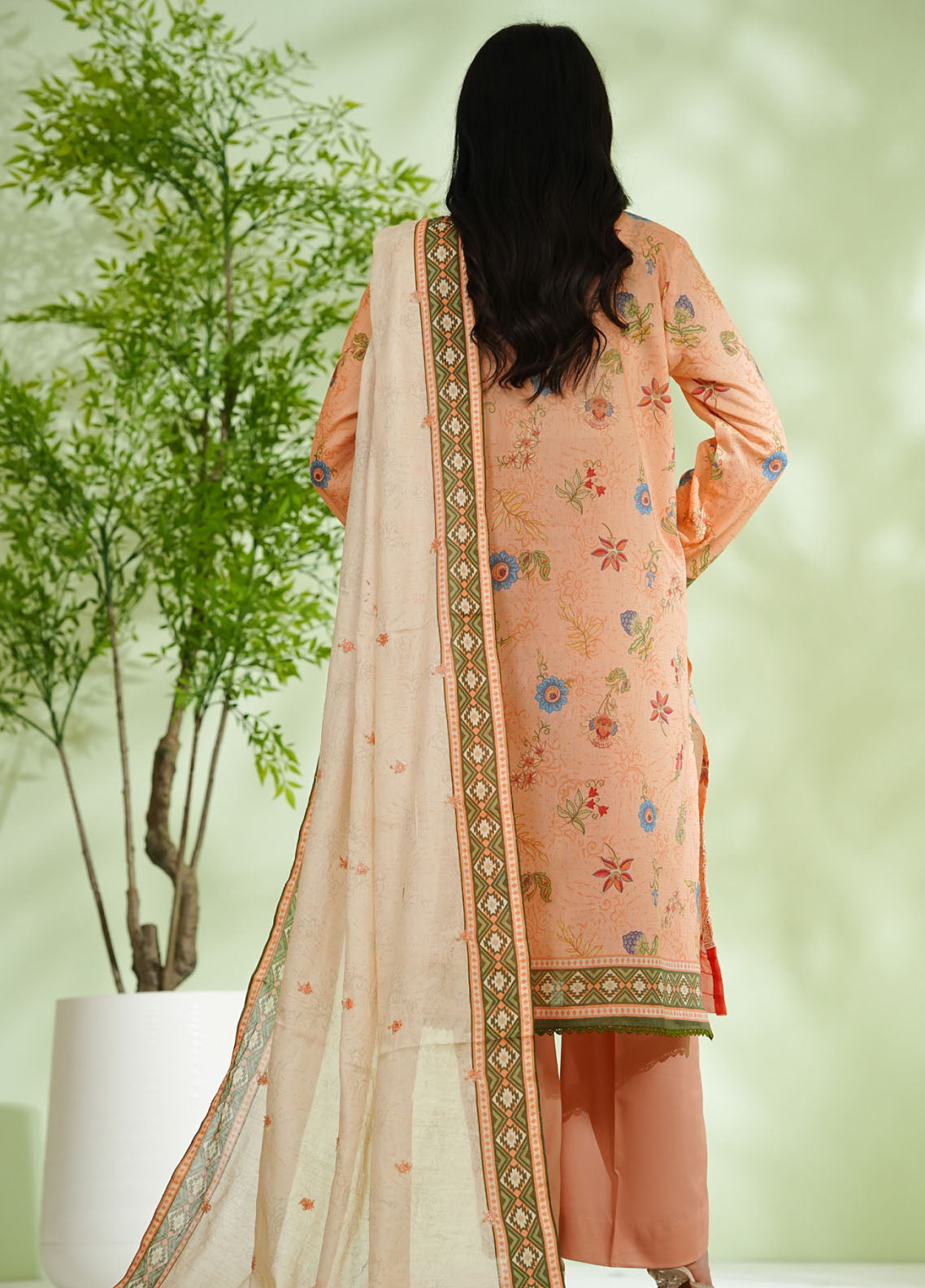 Mariyah By VS Textile Chikankari Embroidered Khaddar 3 Piece Unstitched Suit VS25MCED D-045 Mariyah By VS Textile Chikankari Embroidered Khaddar 3 Piece Unstitched Suit VS25MCED D-045