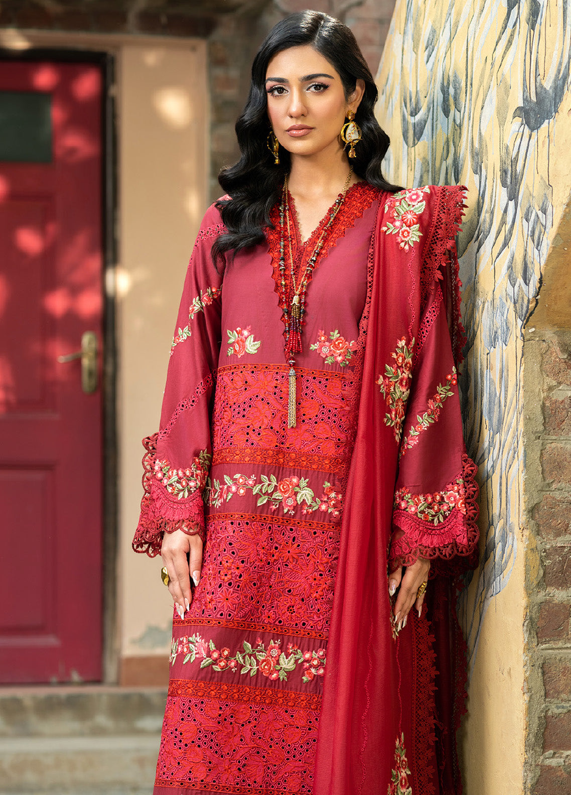 Maryam Hussain Embroidered Lawn 3 Piece Unstitched Suit MH25LLV2 D-AMAL Maryam Hussain Embroidered Lawn 3 Piece Unstitched Suit MH25LLV2 D-AMAL