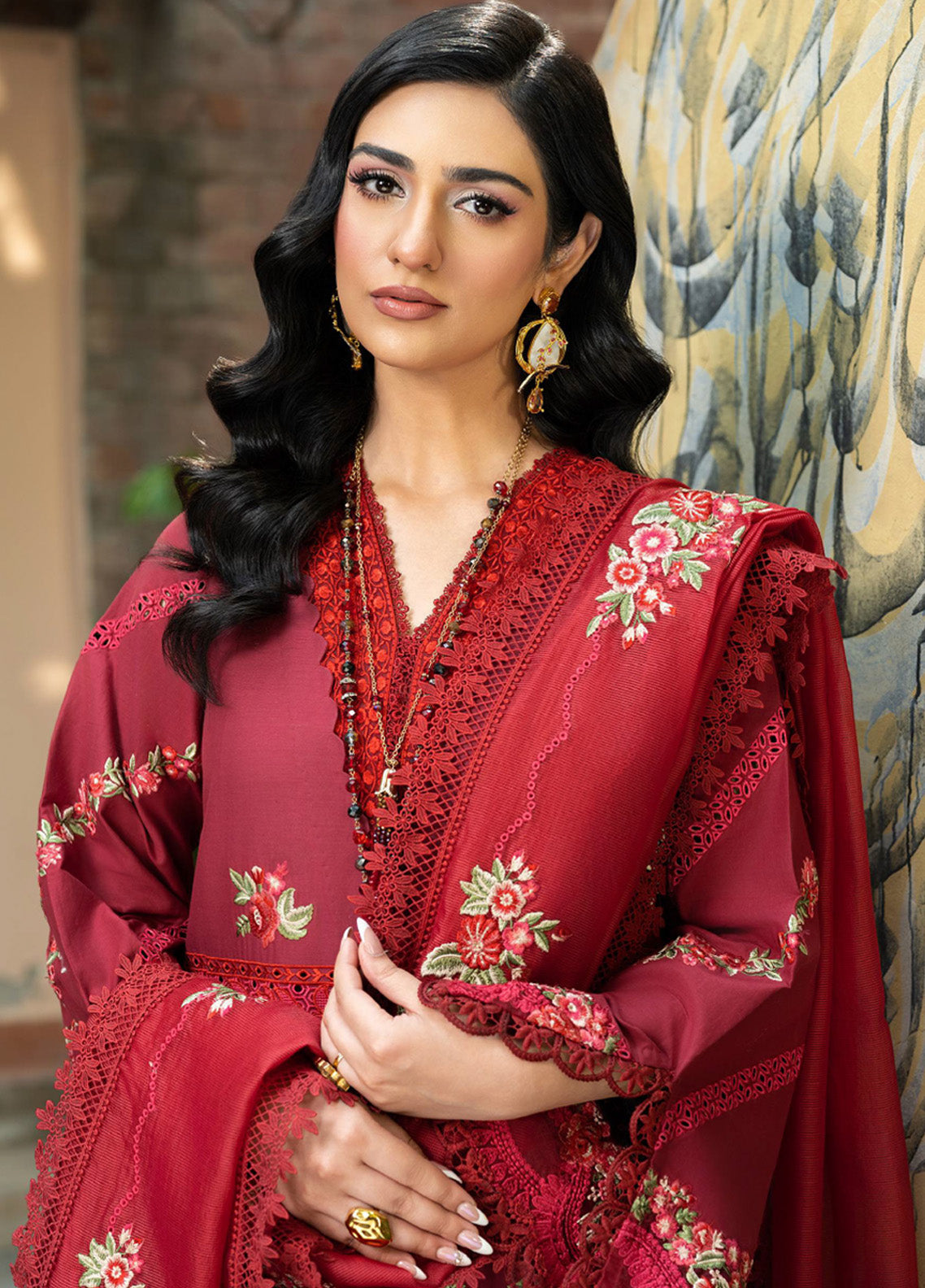 Maryam Hussain Embroidered Lawn 3 Piece Unstitched Suit MH25LLV2 D-AMAL Maryam Hussain Embroidered Lawn 3 Piece Unstitched Suit MH25LLV2 D-AMAL