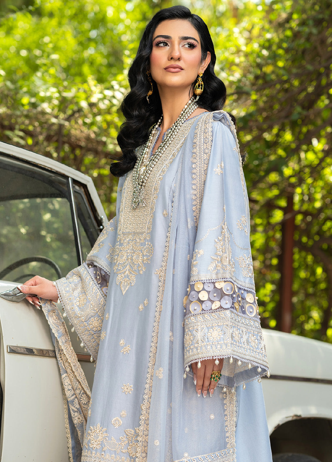 Maryam Hussain Embroidered Lawn 3 Piece Unstitched Suit MH25LLV2 D-BADAL Maryam Hussain Embroidered Lawn 3 Piece Unstitched Suit MH25LLV2 D-BADAL