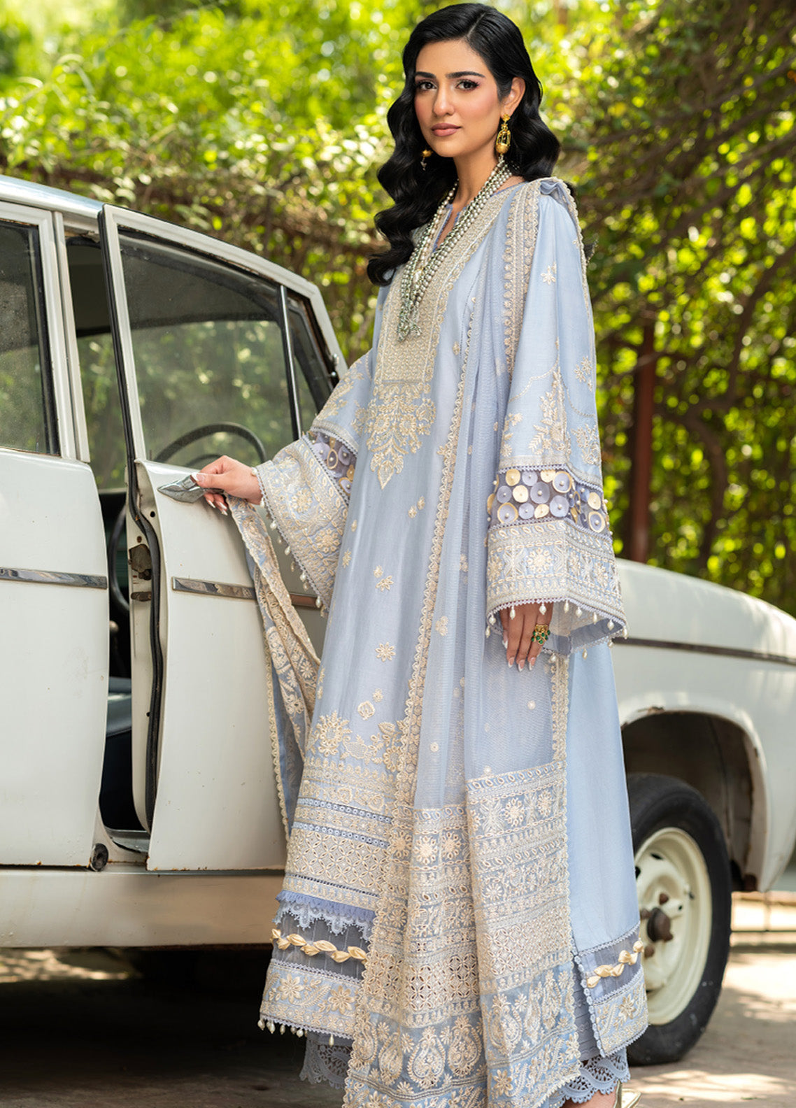 Maryam Hussain Embroidered Lawn 3 Piece Unstitched Suit MH25LLV2 D-BADAL Maryam Hussain Embroidered Lawn 3 Piece Unstitched Suit MH25LLV2 D-BADAL