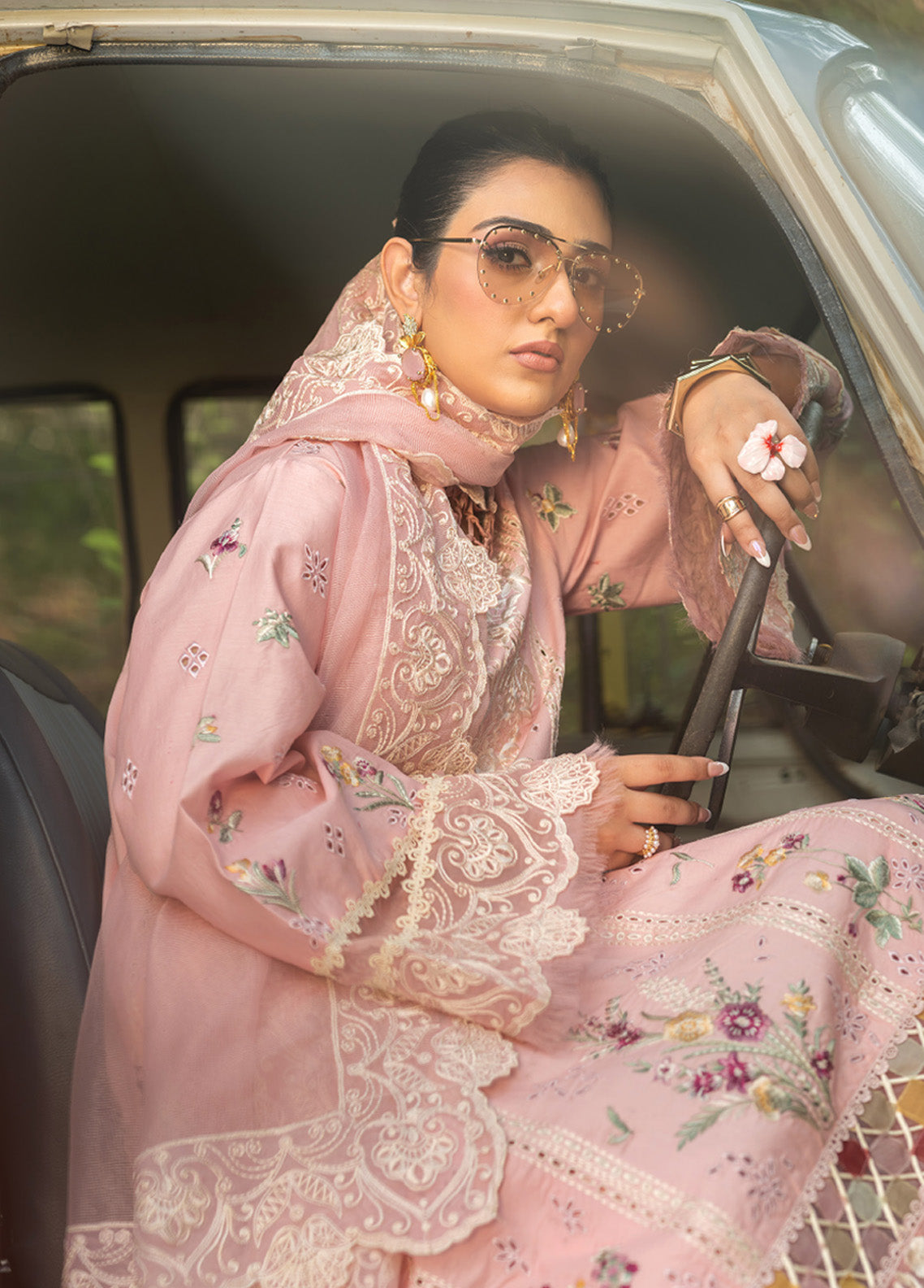 Maryam Hussain Embroidered Lawn 3 Piece Unstitched Suit MH25LLV2 D-NAINA Maryam Hussain Embroidered Lawn 3 Piece Unstitched Suit MH25LLV2 D-NAINA