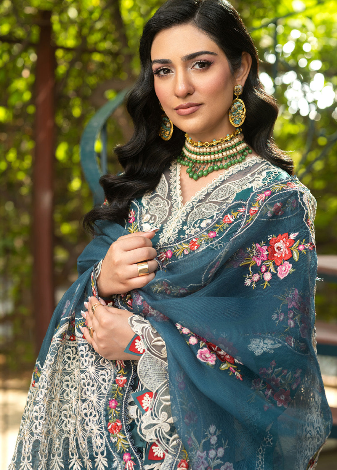 Maryam Hussain Embroidered Lawn 3 Piece Unstitched Suit MH25LLV2 D-NEELUM Maryam Hussain Embroidered Lawn 3 Piece Unstitched Suit MH25LLV2 D-NEELUM