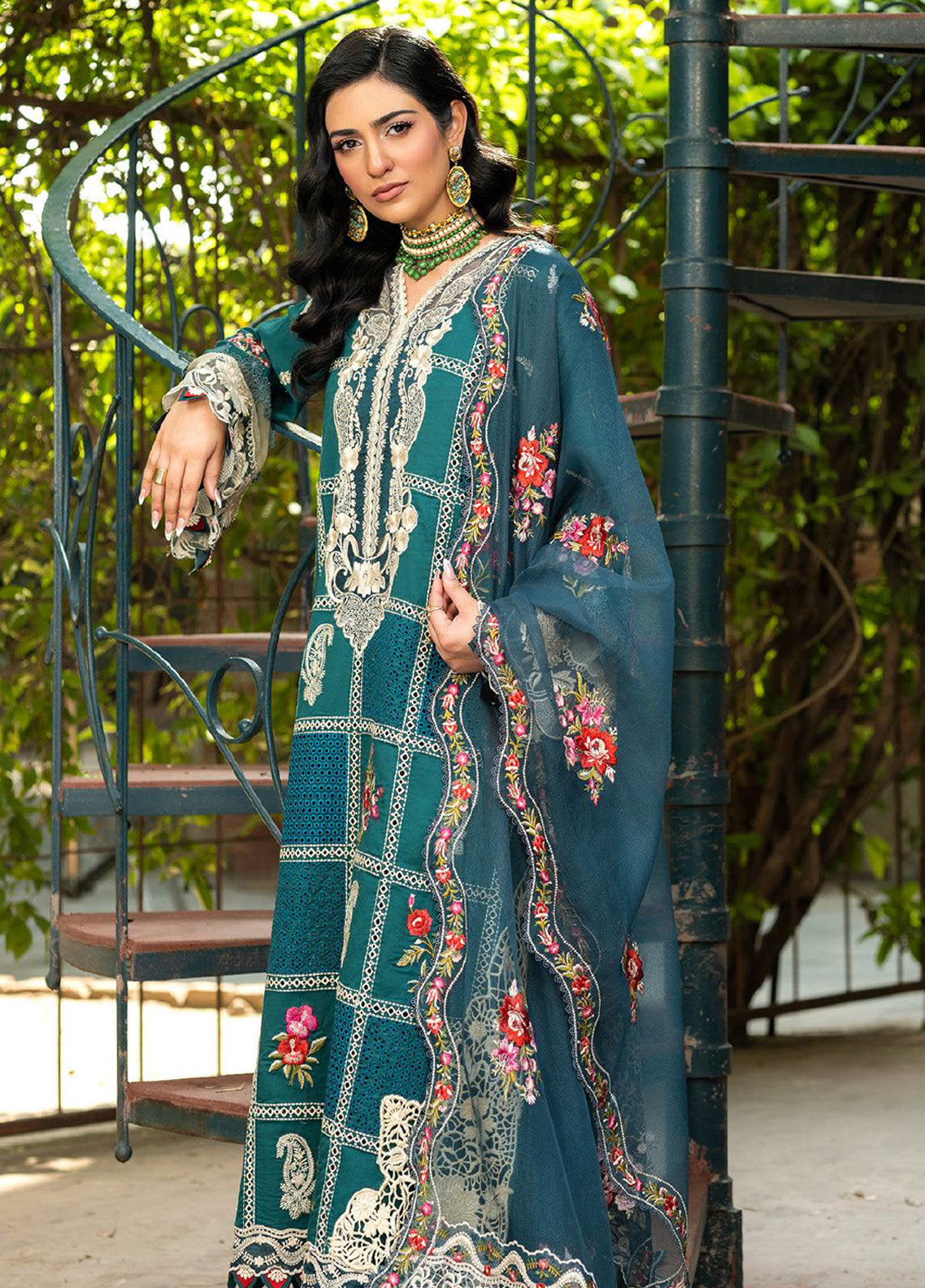 Maryam Hussain Embroidered Lawn 3 Piece Unstitched Suit MH25LLV2 D-NEELUM Maryam Hussain Embroidered Lawn 3 Piece Unstitched Suit MH25LLV2 D-NEELUM