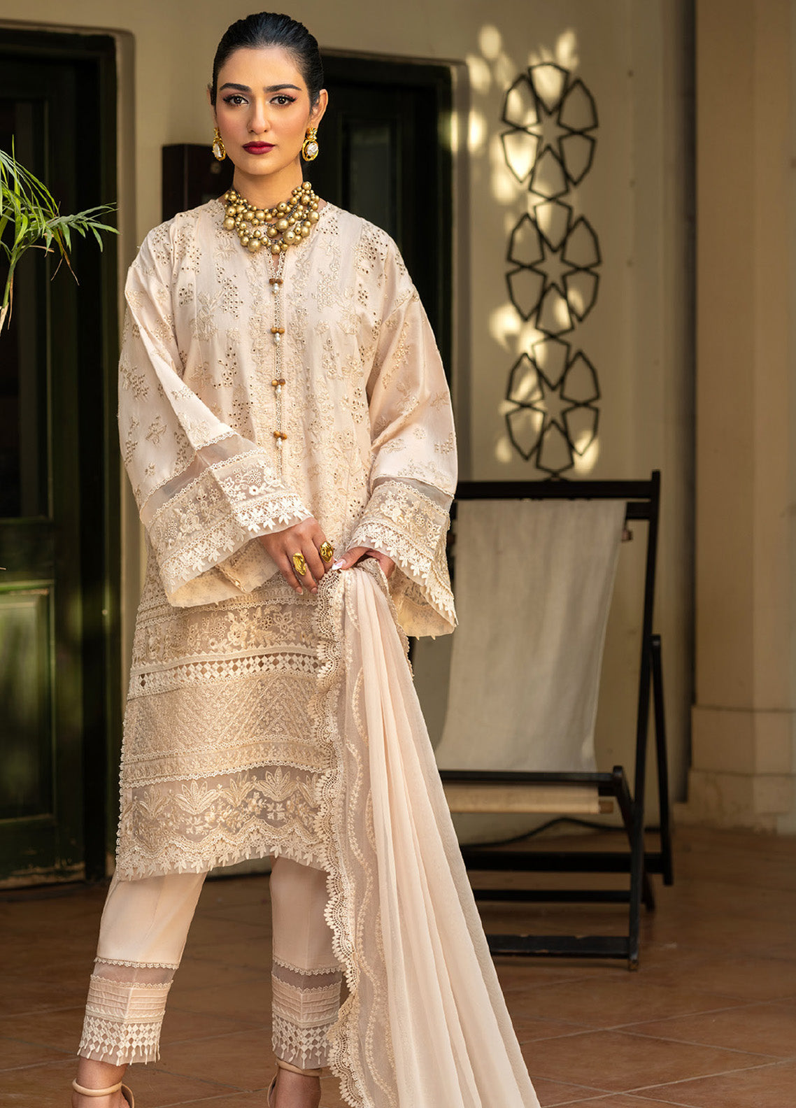 Maryam Hussain Embroidered Lawn 3 Piece Unstitched Suit MH25LLV2 D-RAYA Maryam Hussain Embroidered Lawn 3 Piece Unstitched Suit MH25LLV2 D-RAYA