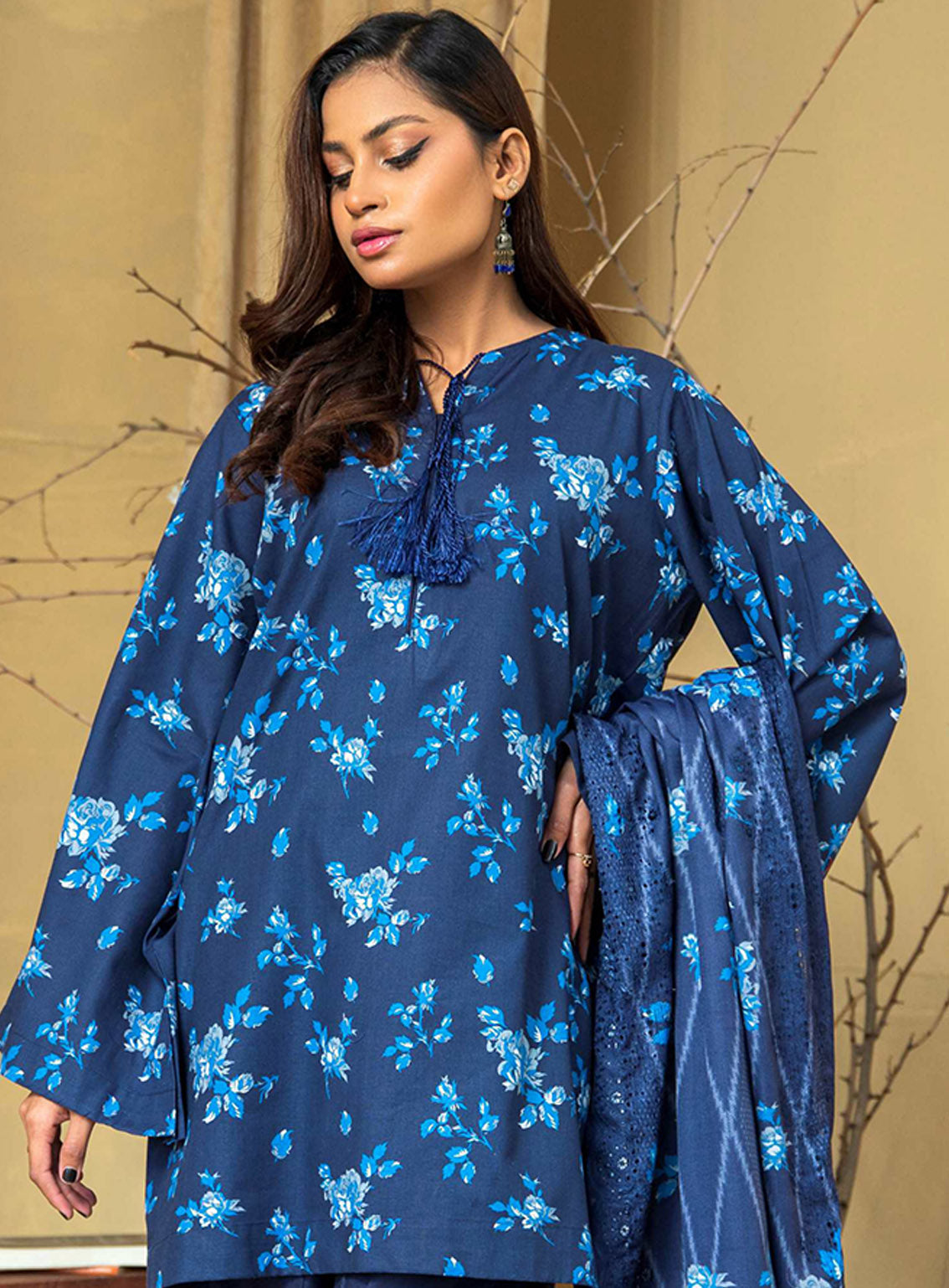 Mava By Rashid Textile Printed Khaddar 3 Piece Unstitched Suit RT24MWE D-8433 Mava By Rashid Textile Printed Khaddar 3 Piece Unstitched Suit RT24MWE D-8433