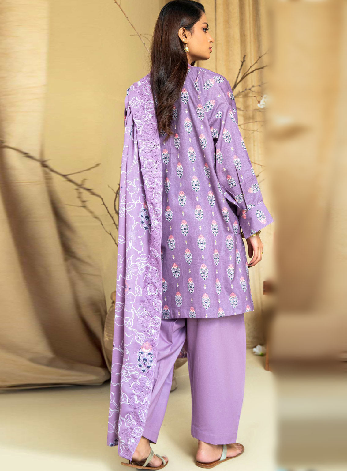 Mava By Rashid Textile Printed Khaddar 3 Piece Unstitched Suit RT24MWE D-8434 Mava By Rashid Textile Printed Khaddar 3 Piece Unstitched Suit RT24MWE D-8434