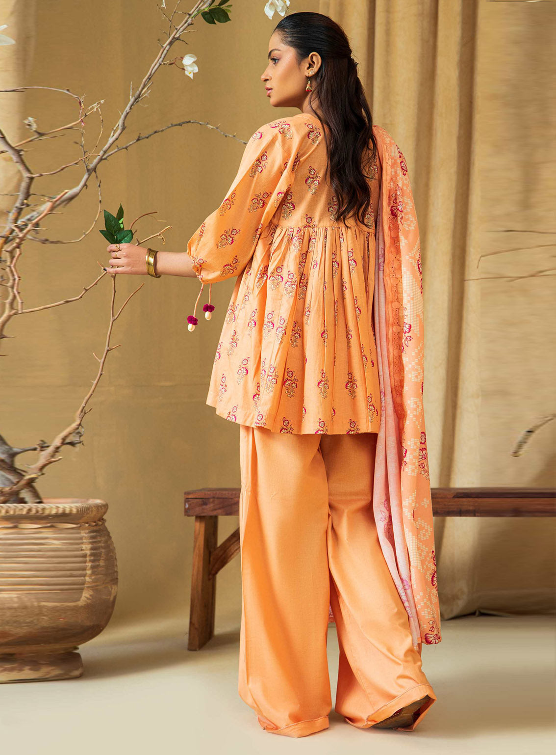 Mava By Rashid Textile Printed Khaddar 3 Piece Unstitched Suit RT24MWE D-8439 Mava By Rashid Textile Printed Khaddar 3 Piece Unstitched Suit RT24MWE D-8439