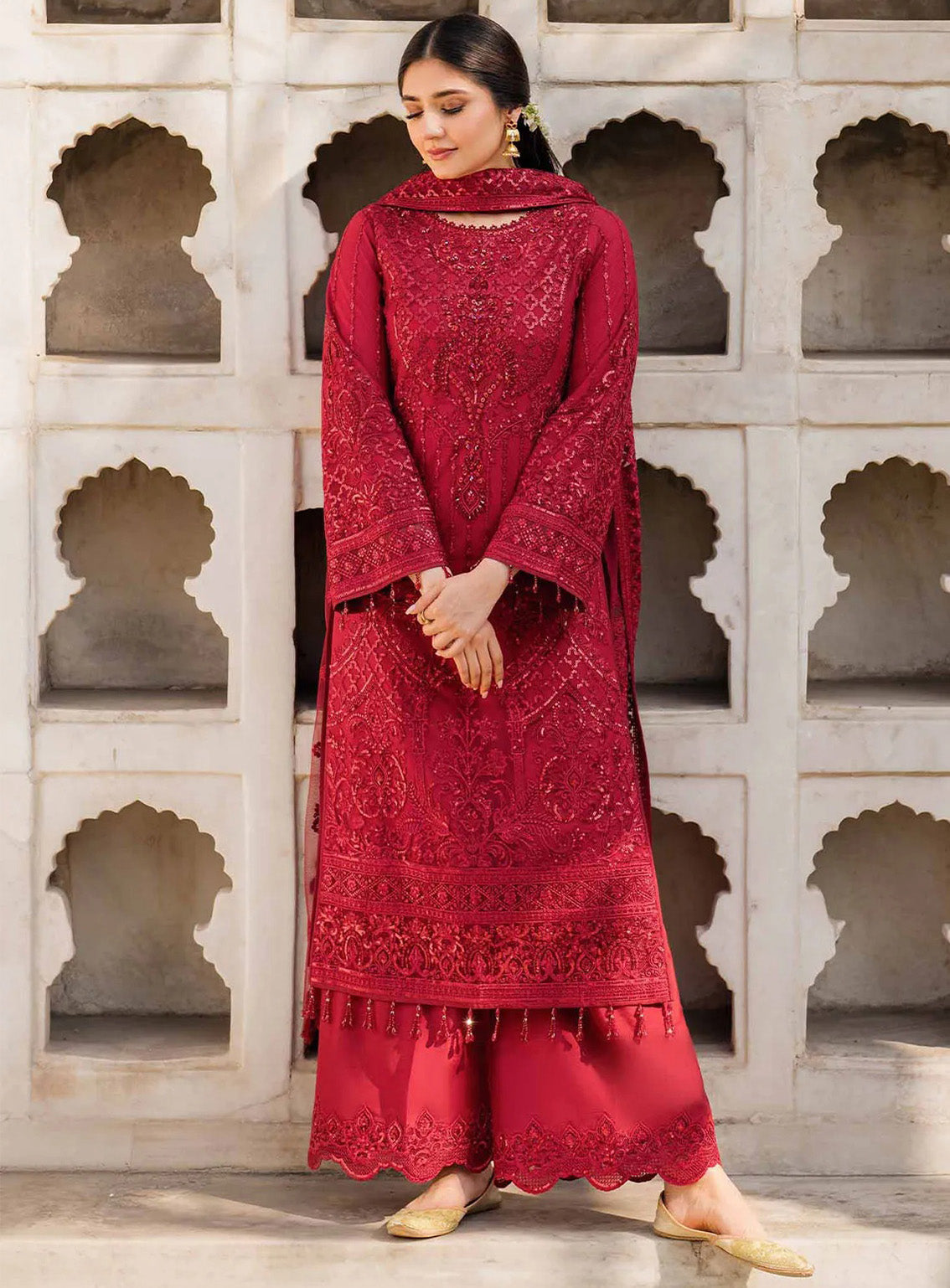 Meeras By Imrozia Embroidered Organza 3 Piece Unstitched Suit IM25MLE D-I 219 RUBY Meeras By Imrozia Embroidered Organza 3 Piece Unstitched Suit IM25MLE D-I 219 RUBY
