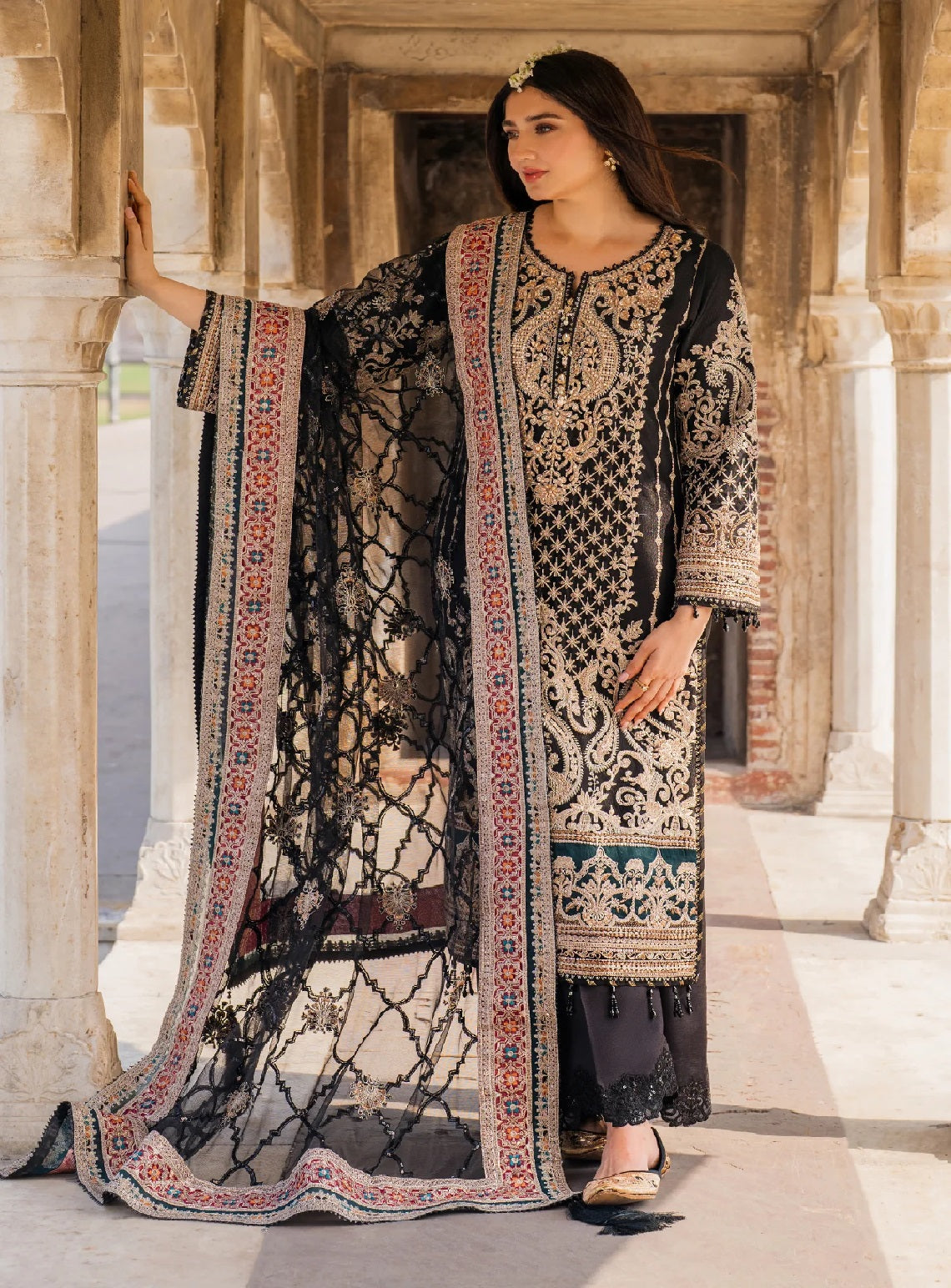 Meeras By Imrozia Embroidered Organza 3 Piece Unstitched Suit IM25MLE D-I-222 AQIQ Meeras By Imrozia Embroidered Organza 3 Piece Unstitched Suit IM25MLE D-I-222 AQIQ