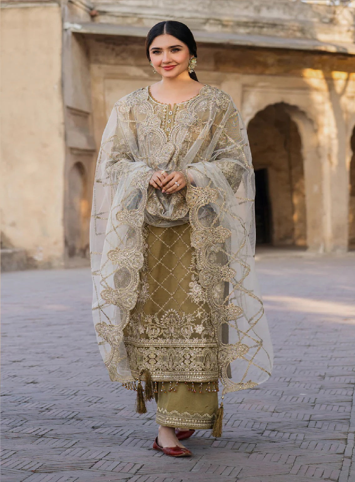 Meeras By Imrozia Embroidered Organza 3 Piece Unstitched Suit IM25MLE D-I-226 RUTAJ Meeras By Imrozia Embroidered Organza 3 Piece Unstitched Suit IM25MLE D-I-226 RUTAJ
