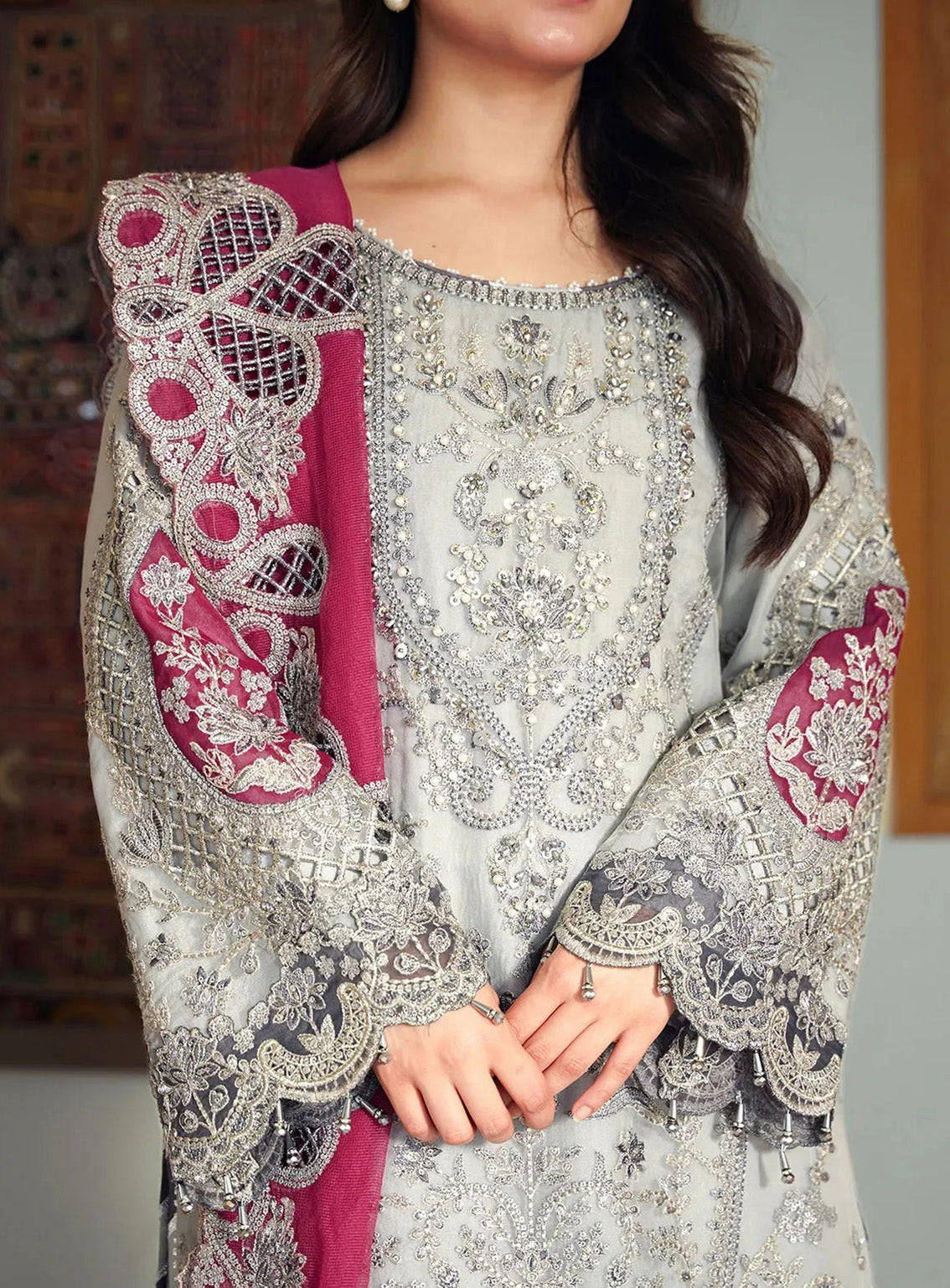 Meeras By Imrozia Embroidered Organza 3 Piece Unstitched Suit IM25MLE D-I-228 ZAREEN Meeras By Imrozia Embroidered Organza 3 Piece Unstitched Suit IM25MLE D-I-228 ZAREEN