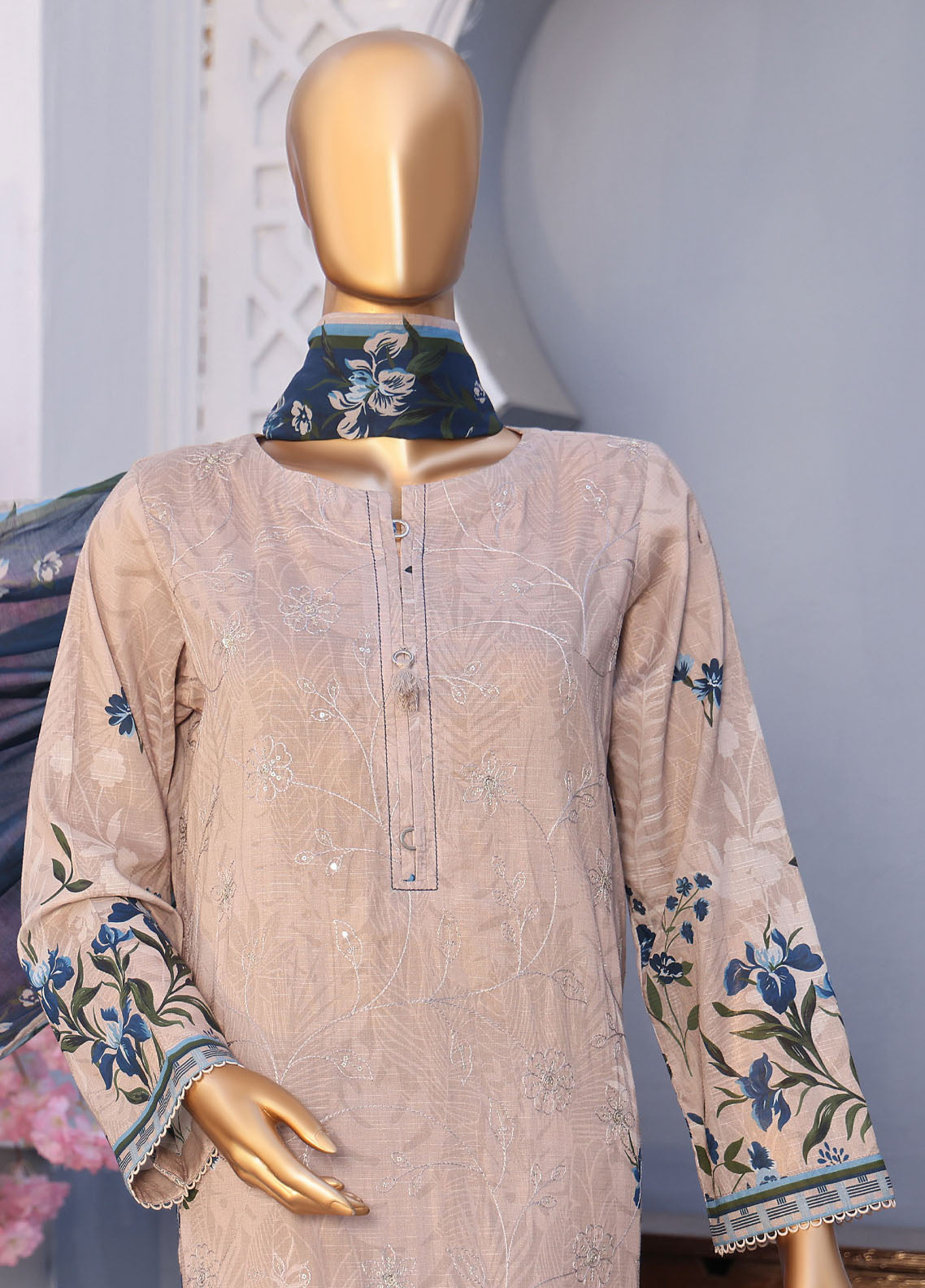 Mehak By HZ Textiles Embroidered Cross Slub Lawn 3 Piece Unstitched Suit HZ25MCS D-MCE-3057 Mehak By HZ Textiles Embroidered Cross Slub Lawn 3 Piece Unstitched Suit HZ25MCS D-MCE-3057