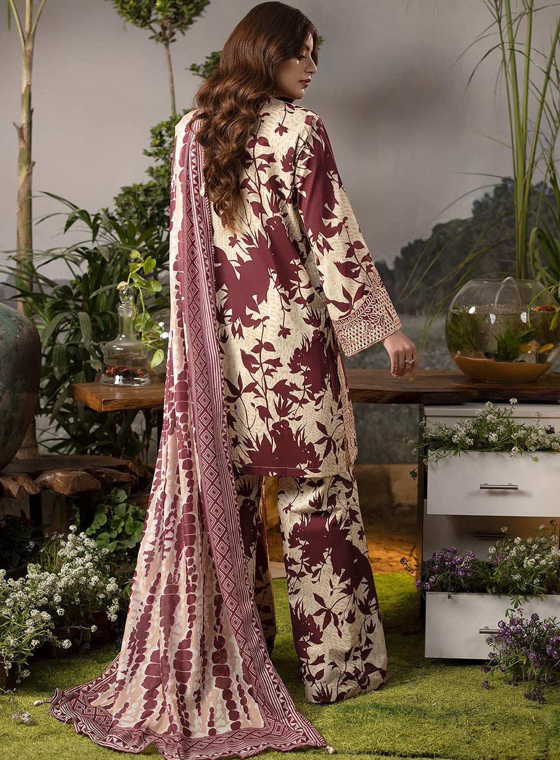 Mehr By Sahane Embroidered Lawn 3 Piece Unstitched Suit SNE24M CT-9002 DIVINE SPLENDOR Mehr By Sahane Embroidered Lawn 3 Piece Unstitched Suit SNE24M CT-9002 DIVINE SPLENDOR