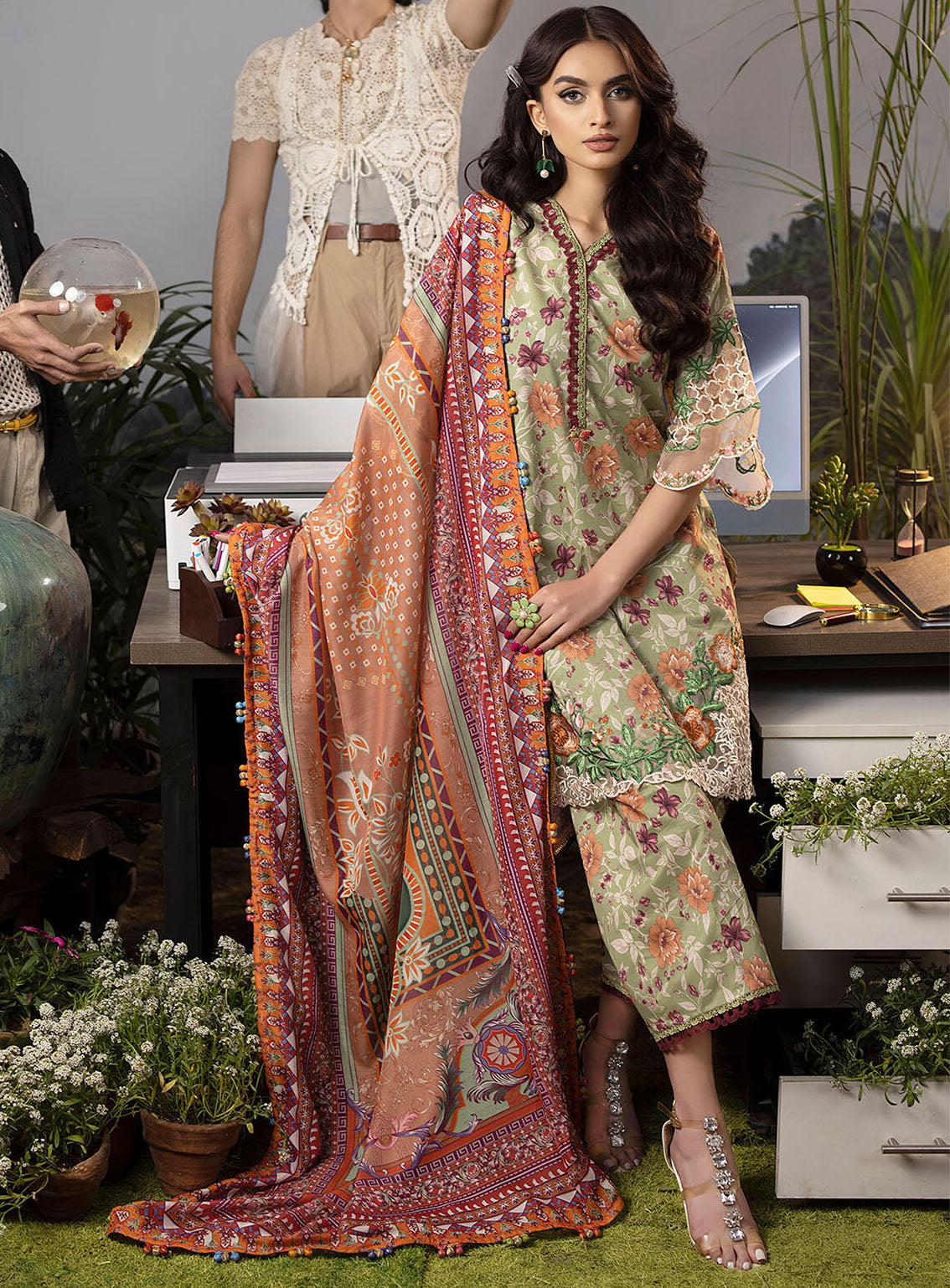 Mehr By Sahane Embroidered Lawn 3 Piece Unstitched Suit SNE24M CT-9003 ENCHANTED GLEAM Mehr By Sahane Embroidered Lawn 3 Piece Unstitched Suit SNE24M CT-9003 ENCHANTED GLEAM