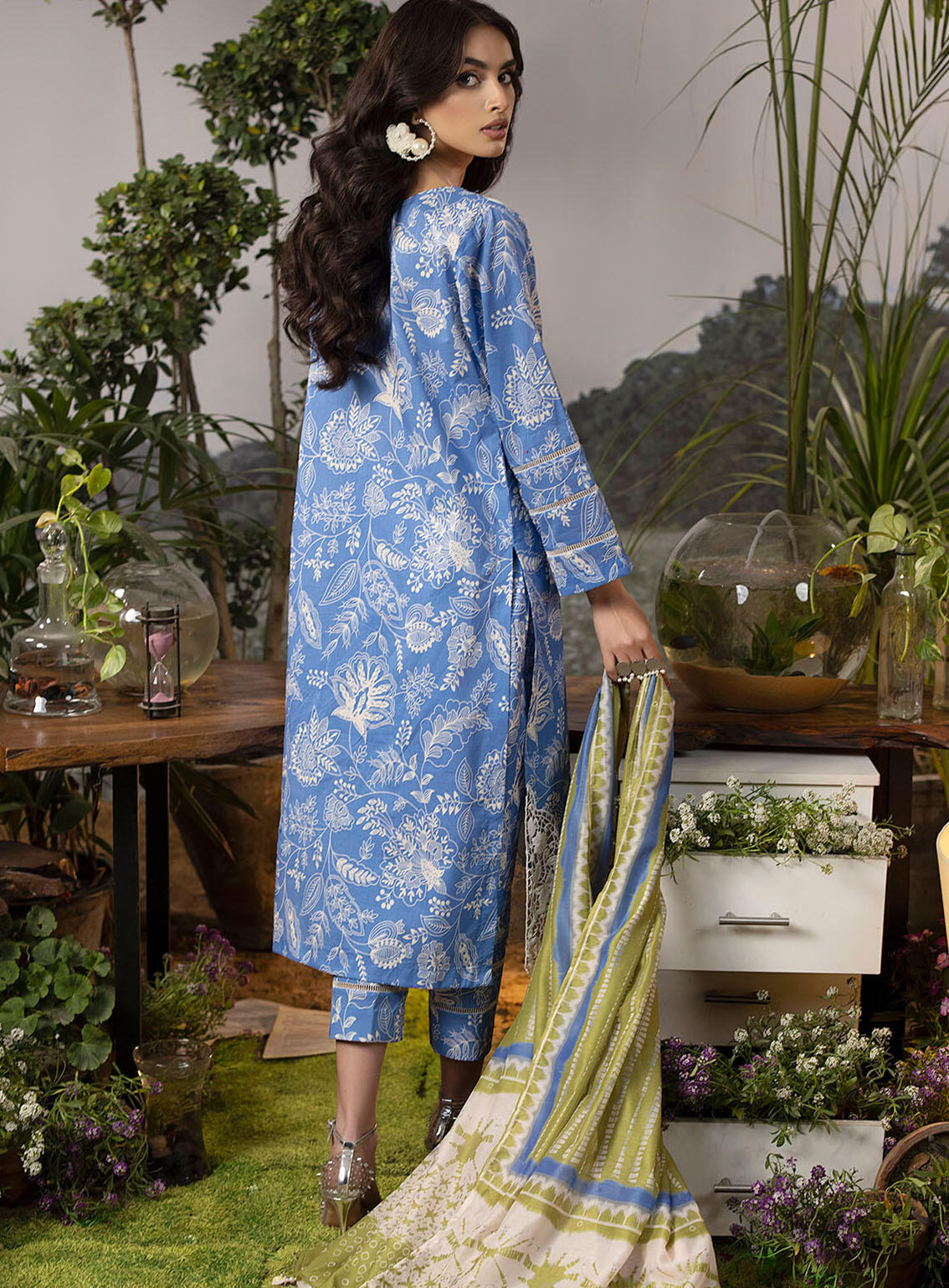 Mehr By Sahane Embroidered Lawn 3 Piece Unstitched Suit SNE24M CT-9007 AZURE ZEST Mehr By Sahane Embroidered Lawn 3 Piece Unstitched Suit SNE24M CT-9007 AZURE ZEST