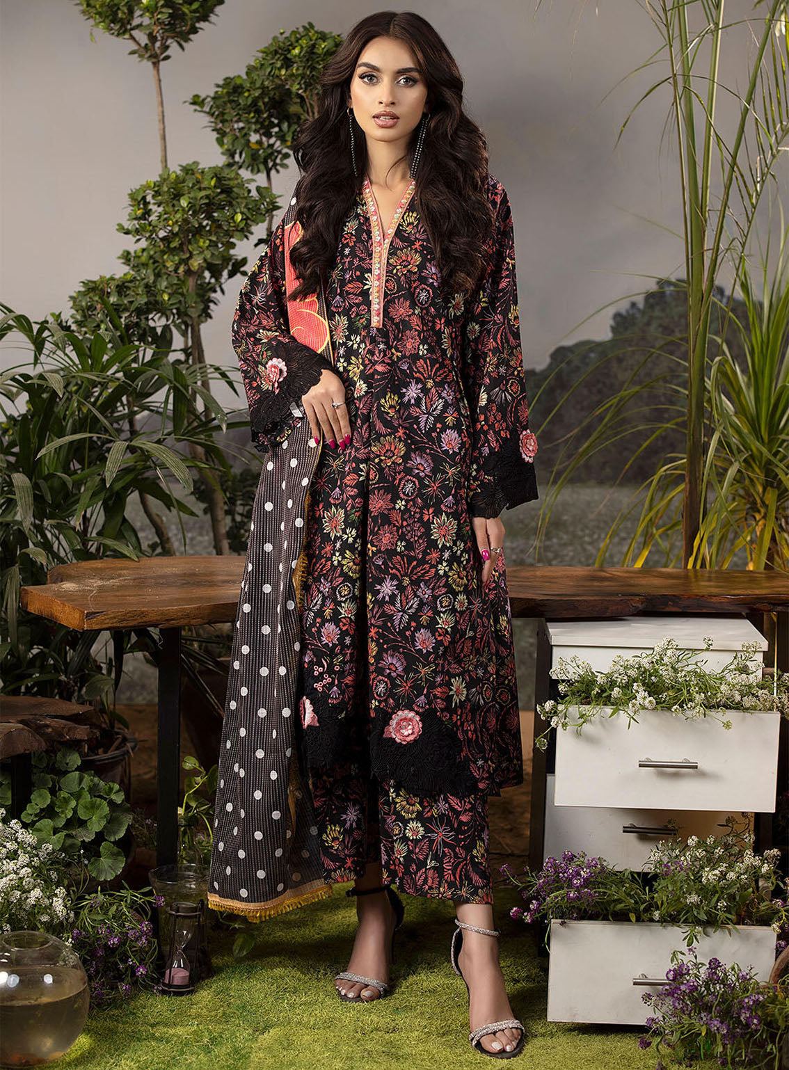 Mehr By Sahane Embroidered Lawn 3 Piece Unstitched Suit SNE24M CT-9008 MIDNIGHT PRISM Mehr By Sahane Embroidered Lawn 3 Piece Unstitched Suit SNE24M CT-9008 MIDNIGHT PRISM