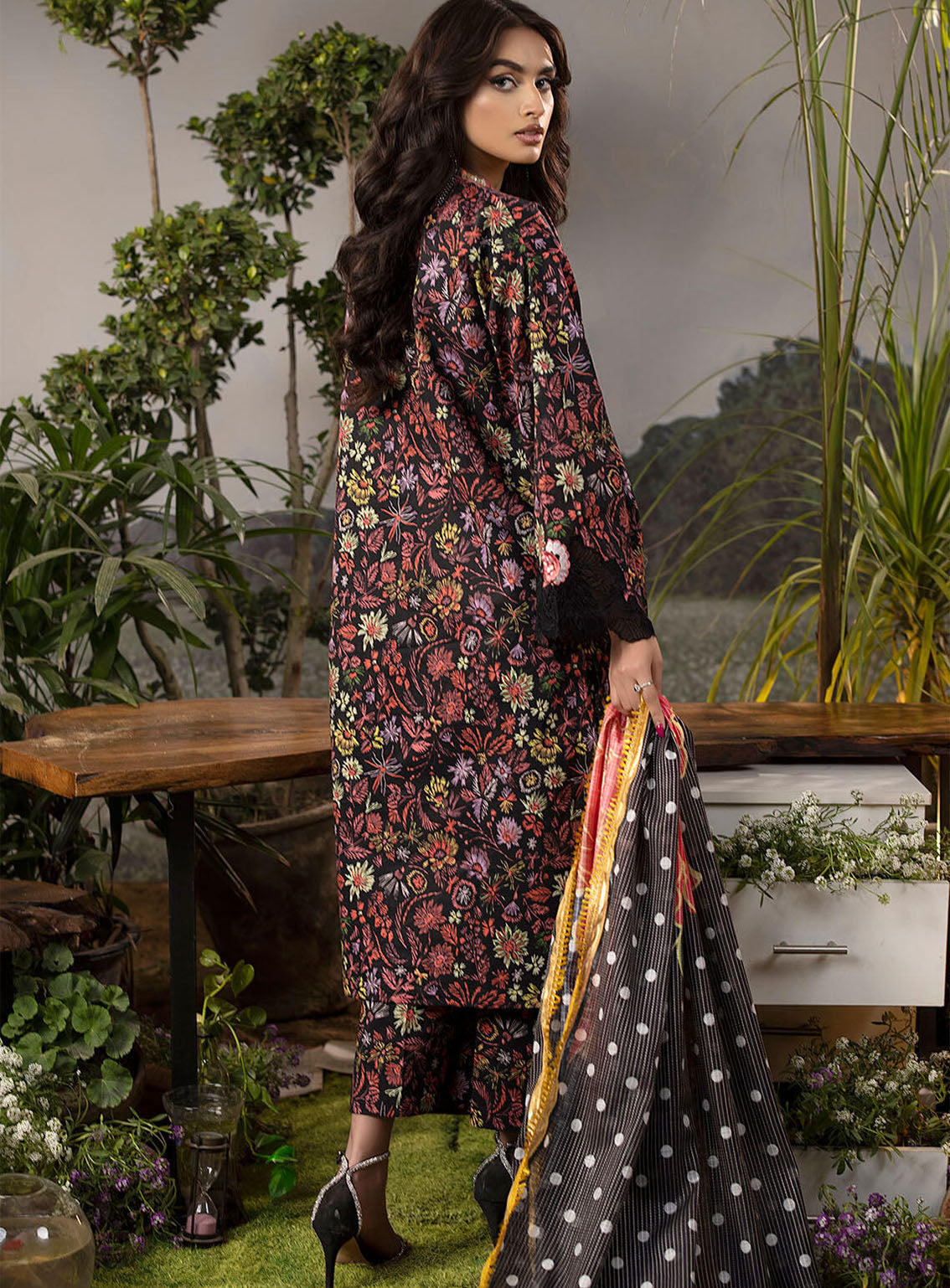 Mehr By Sahane Embroidered Lawn 3 Piece Unstitched Suit SNE24M CT-9008 MIDNIGHT PRISM Mehr By Sahane Embroidered Lawn 3 Piece Unstitched Suit SNE24M CT-9008 MIDNIGHT PRISM