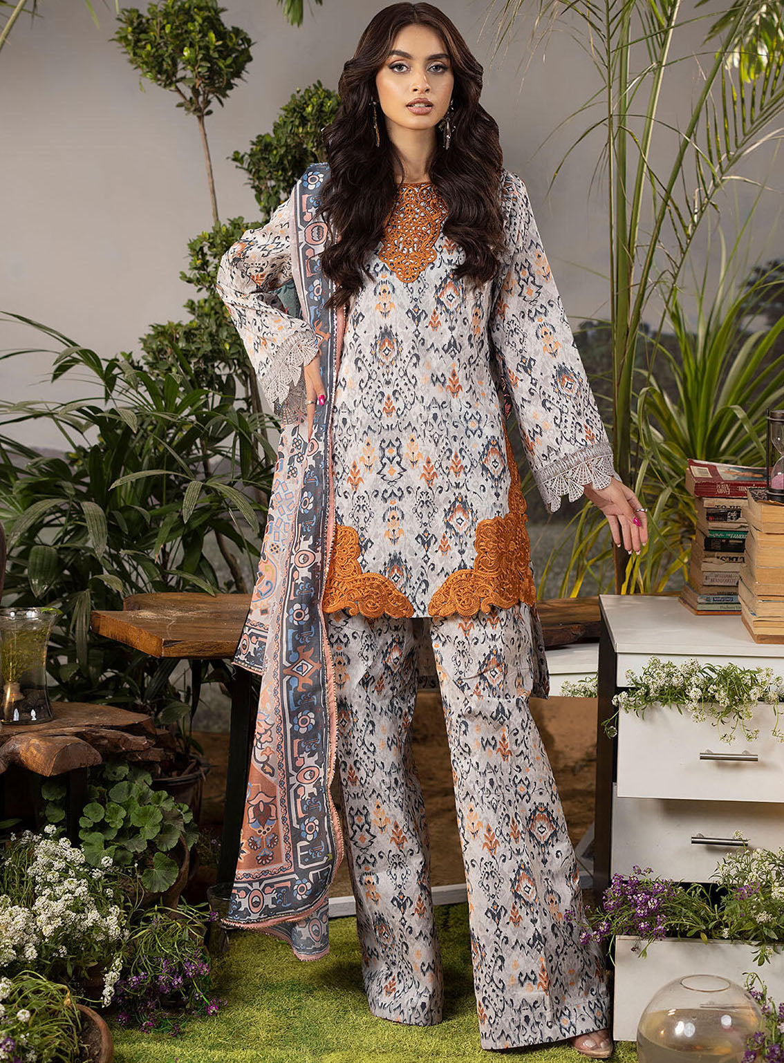 Mehr By Sahane Embroidered Lawn 3 Piece Unstitched Suit SNE24M CT-9009 SILVER MIST Mehr By Sahane Embroidered Lawn 3 Piece Unstitched Suit SNE24M CT-9009 SILVER MIST
