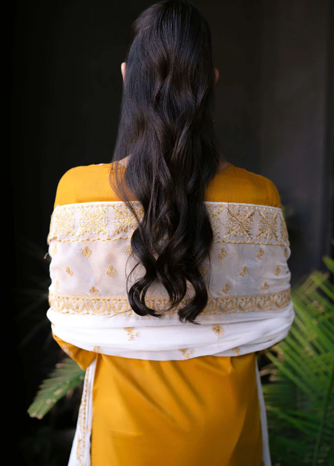 Meraki By Humdum Embroidered Lawn 3 Piece Unstitched Suit HD24M D-04 Meraki By Humdum Embroidered Lawn 3 Piece Unstitched Suit HD24M D-04