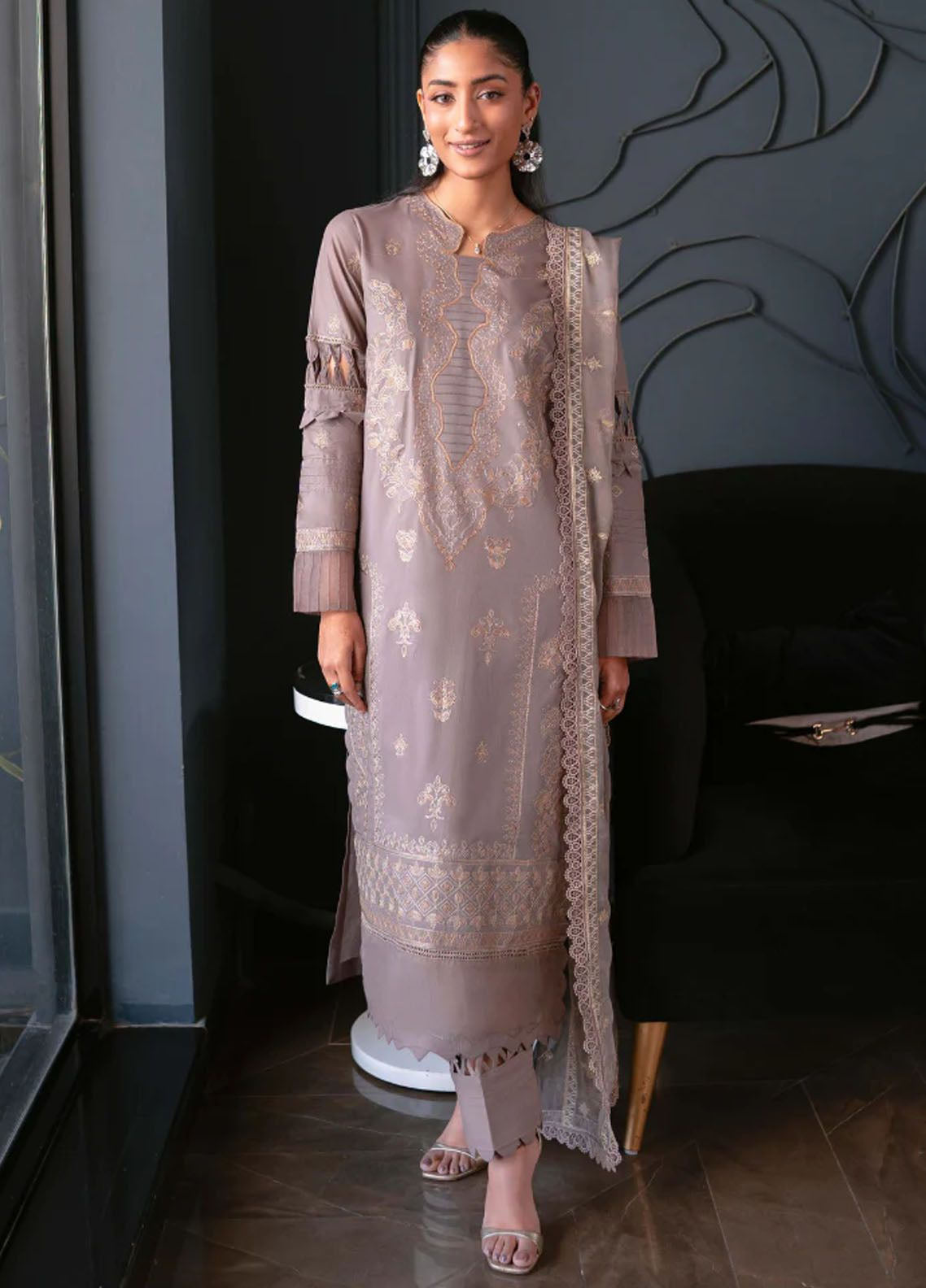 Meraki By Humdum Embroidered Lawn 3 Piece Unstitched Suit HD24M D-07 Meraki By Humdum Embroidered Lawn 3 Piece Unstitched Suit HD24M D-07