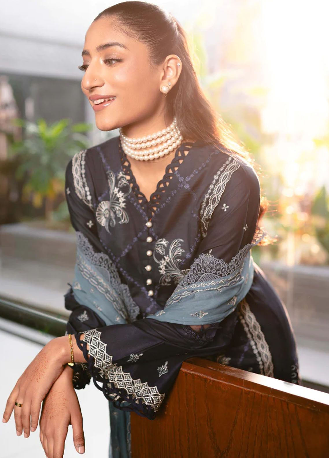 Meraki By Humdum Embroidered Lawn 3 Piece Unstitched Suit HD24M D-08 Meraki By Humdum Embroidered Lawn 3 Piece Unstitched Suit HD24M D-08