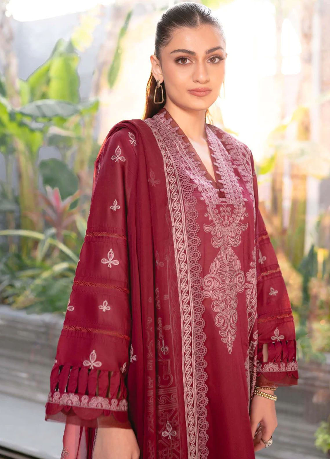 Meraki By Humdum Embroidered Lawn 3 Piece Unstitched Suit HD24M D-09 Meraki By Humdum Embroidered Lawn 3 Piece Unstitched Suit HD24M D-09