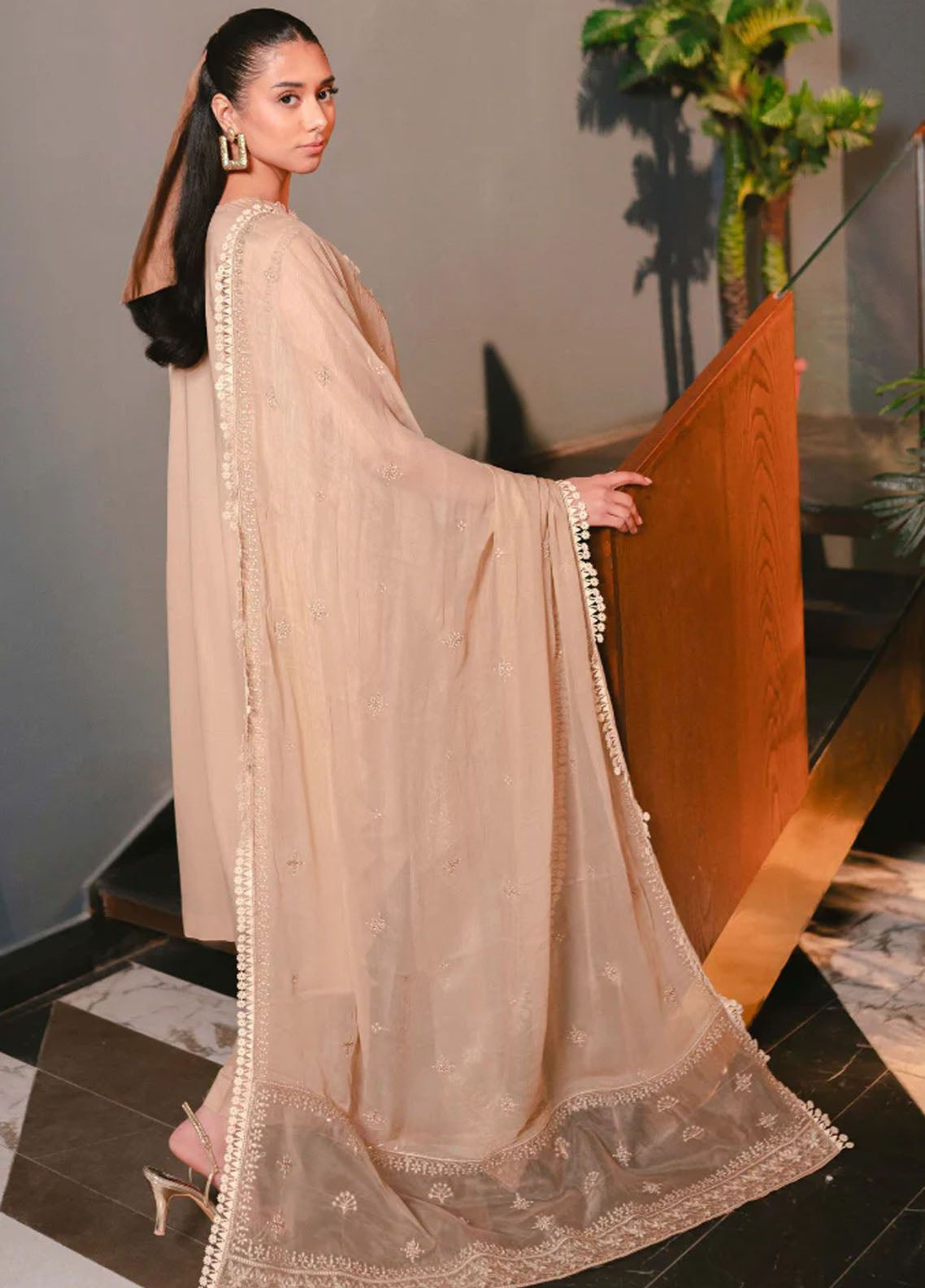 Meraki By Humdum Embroidered Lawn 3 Piece Unstitched Suit HD24M D-10 Meraki By Humdum Embroidered Lawn 3 Piece Unstitched Suit HD24M D-10