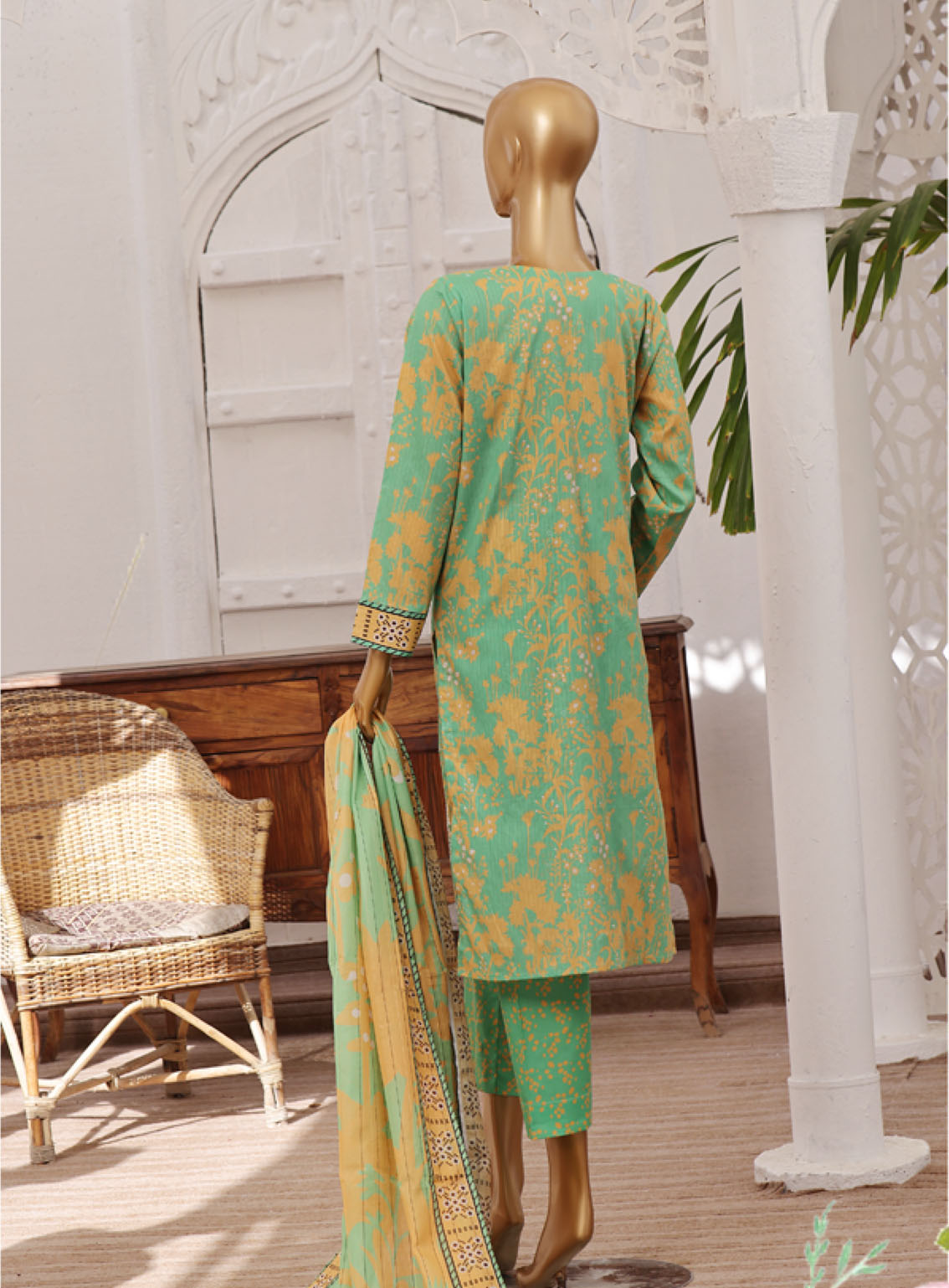 Minakari By Aifa Embroidered Lawn 3 Piece Unstitched Suit AI24M AF-BD-24311 Minakari By Aifa Embroidered Lawn 3 Piece Unstitched Suit AI24M AF-BD-24311