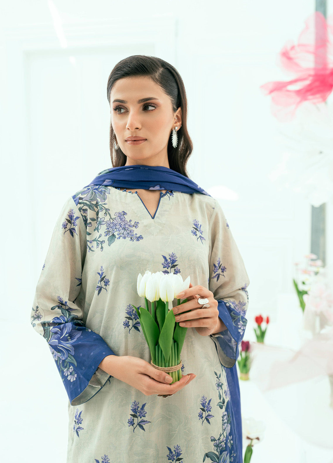 Minha By Amal Luxury Printed Lawn 3 Piece Unstitched Suit AM25MLL AM-14 Minha By Amal Luxury Printed Lawn 3 Piece Unstitched Suit AM25MLL AM-14